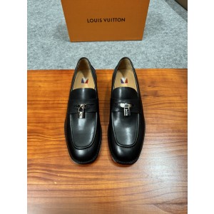 Louis Vuitton LV 루이비통 남성 로퍼 구두 신발