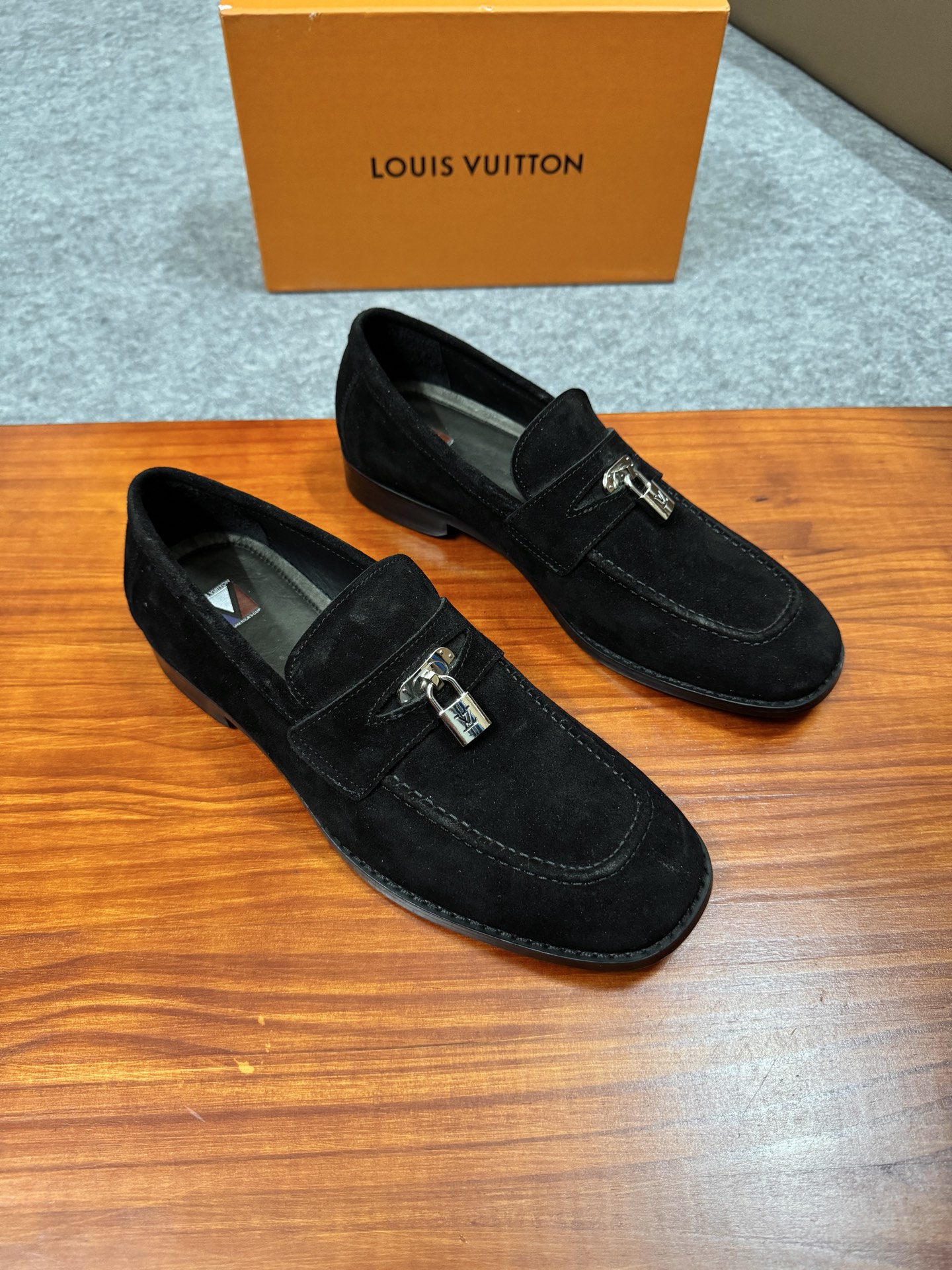 Louis Vuitton LV 루이비통 남성 로퍼 구두 신발