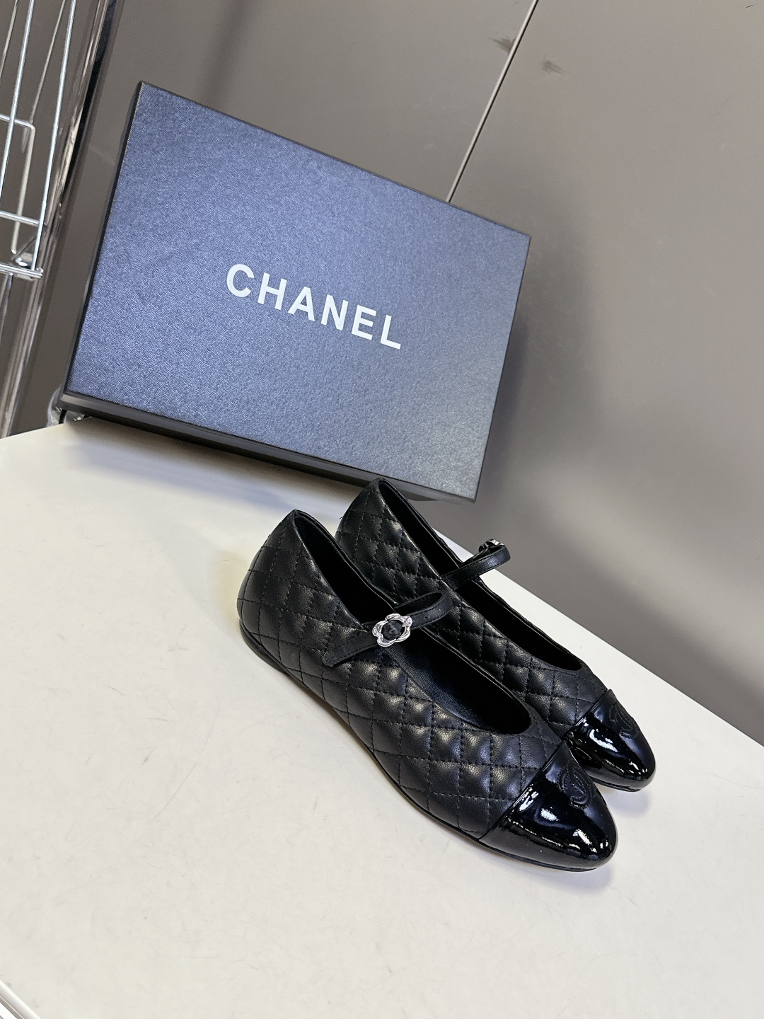 CHANEL 샤넬 클래식 플랫 슈즈 단화 신발