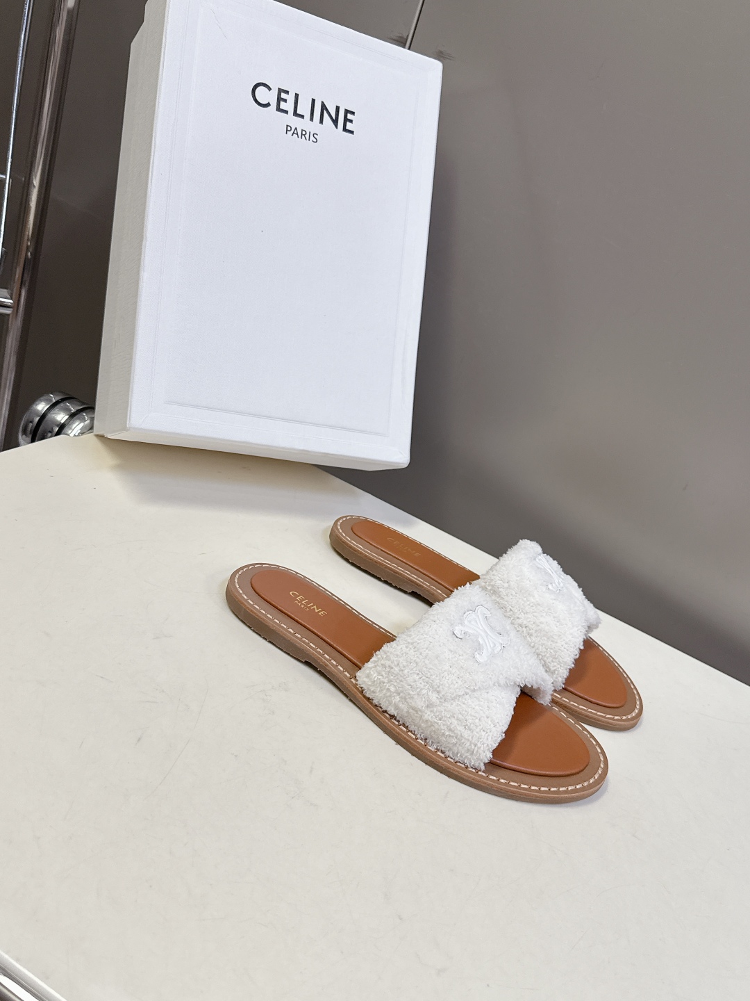 CELINE 셀린느 트리옹프 로마 스타일 빈티지 슬리퍼 신발