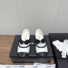 Chanel 샤넬 카멜리아 컷아웃 플랫 슈즈 단화 신발