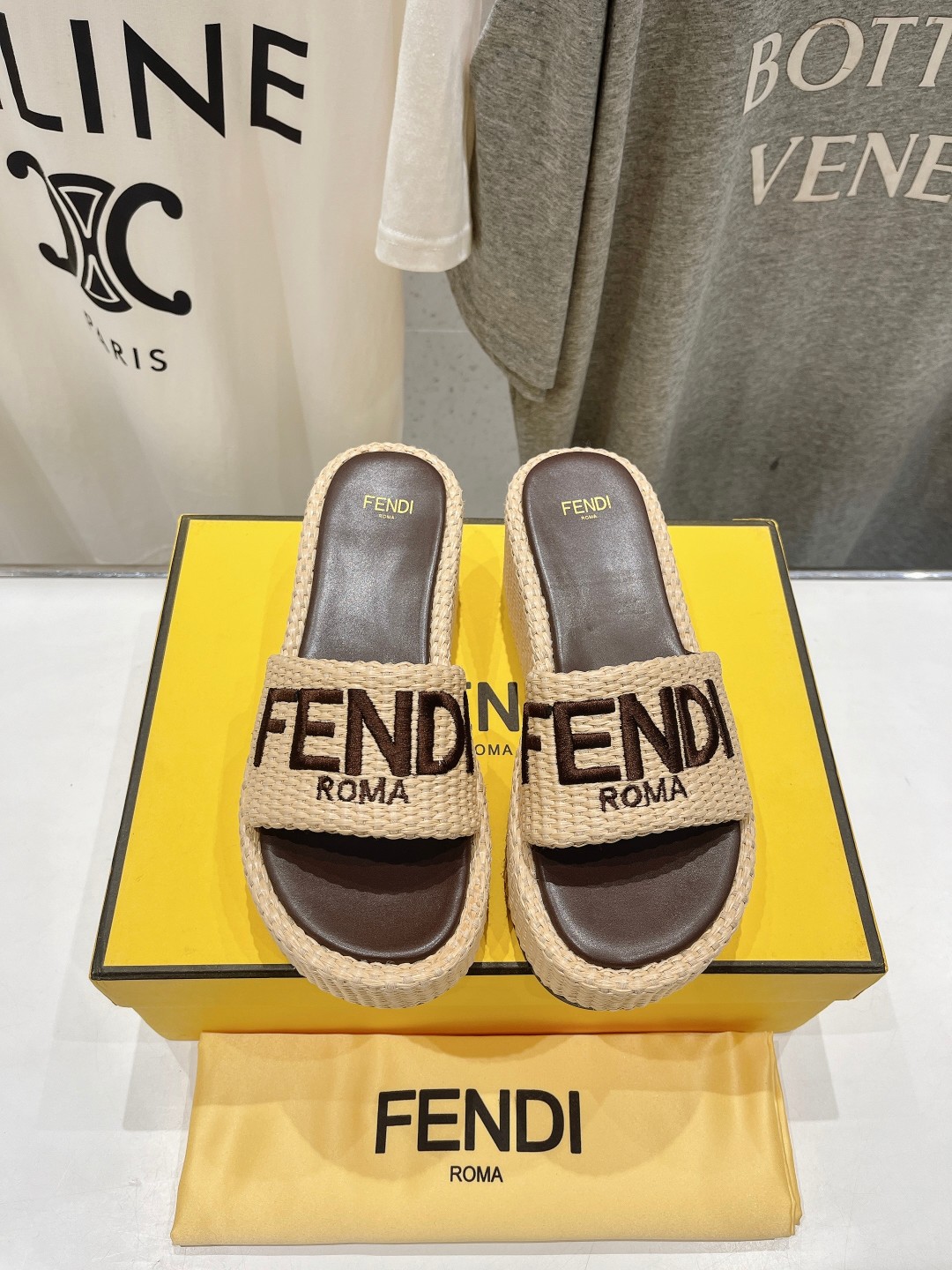 Fendi 펜디 통굽 웨지힐 슬립온 슬리퍼 신발