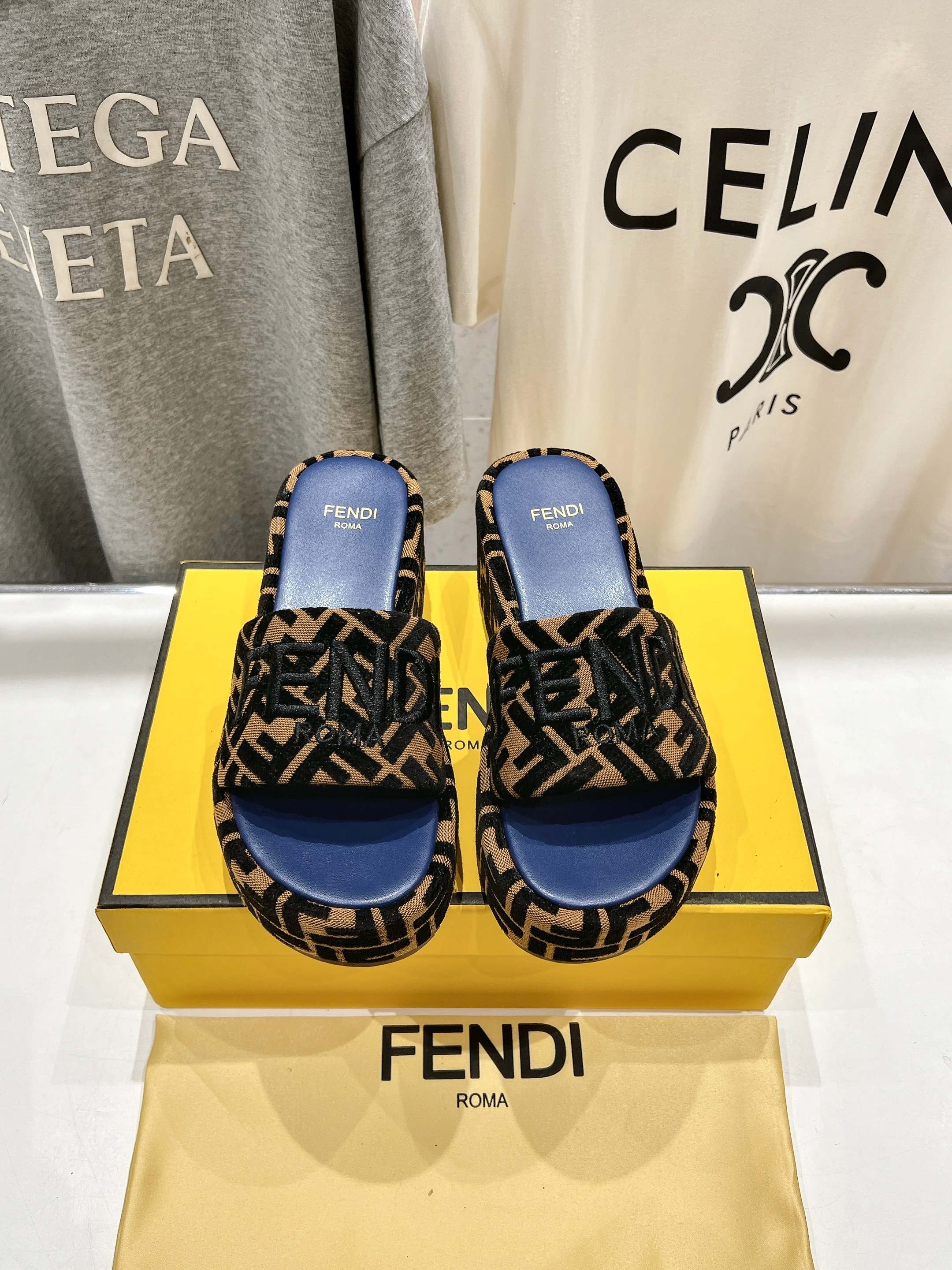 Fendi 펜디 통굽 웨지힐 슬립온 슬리퍼 신발