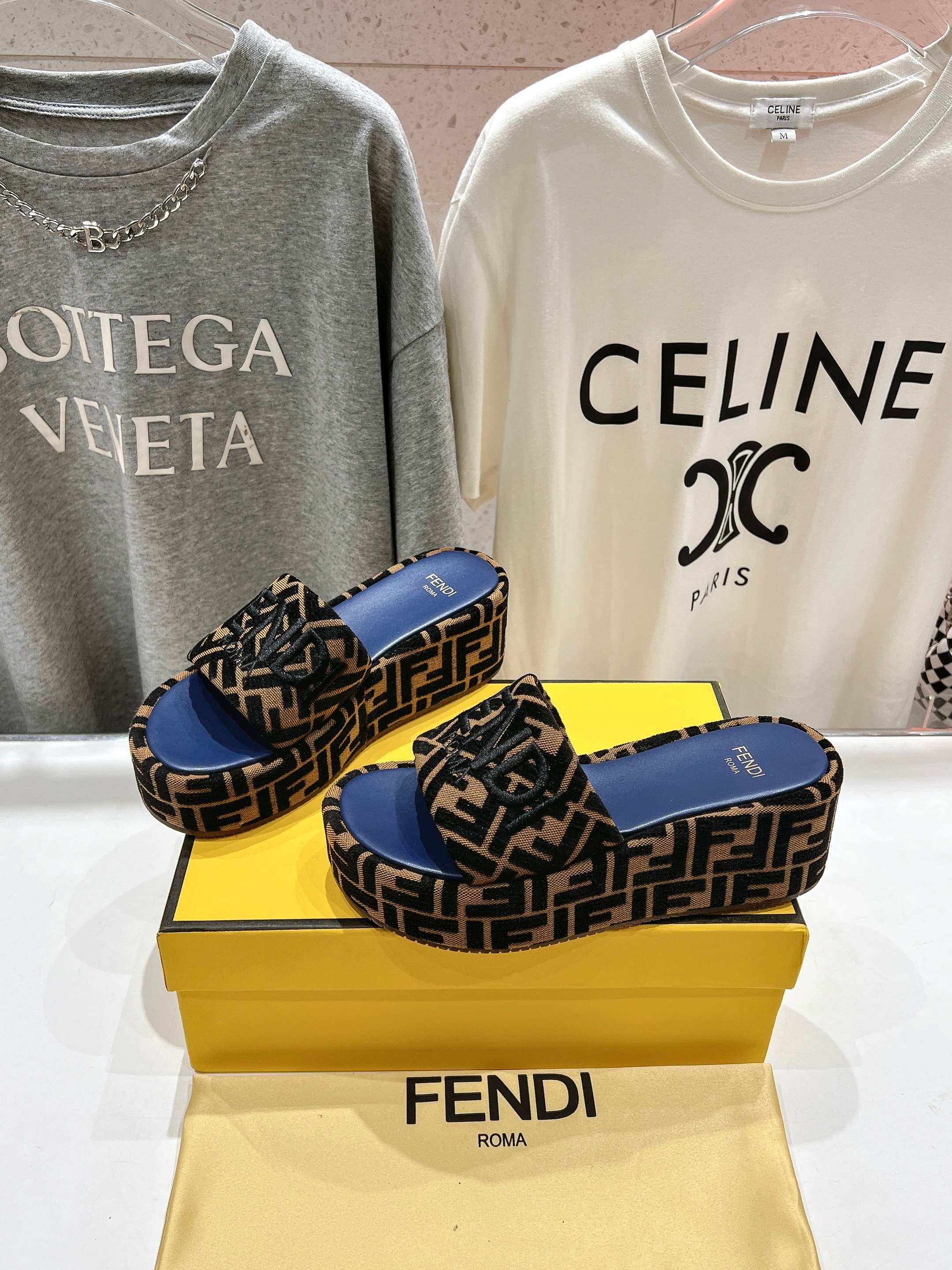 Fendi 펜디 통굽 웨지힐 슬립온 슬리퍼 신발