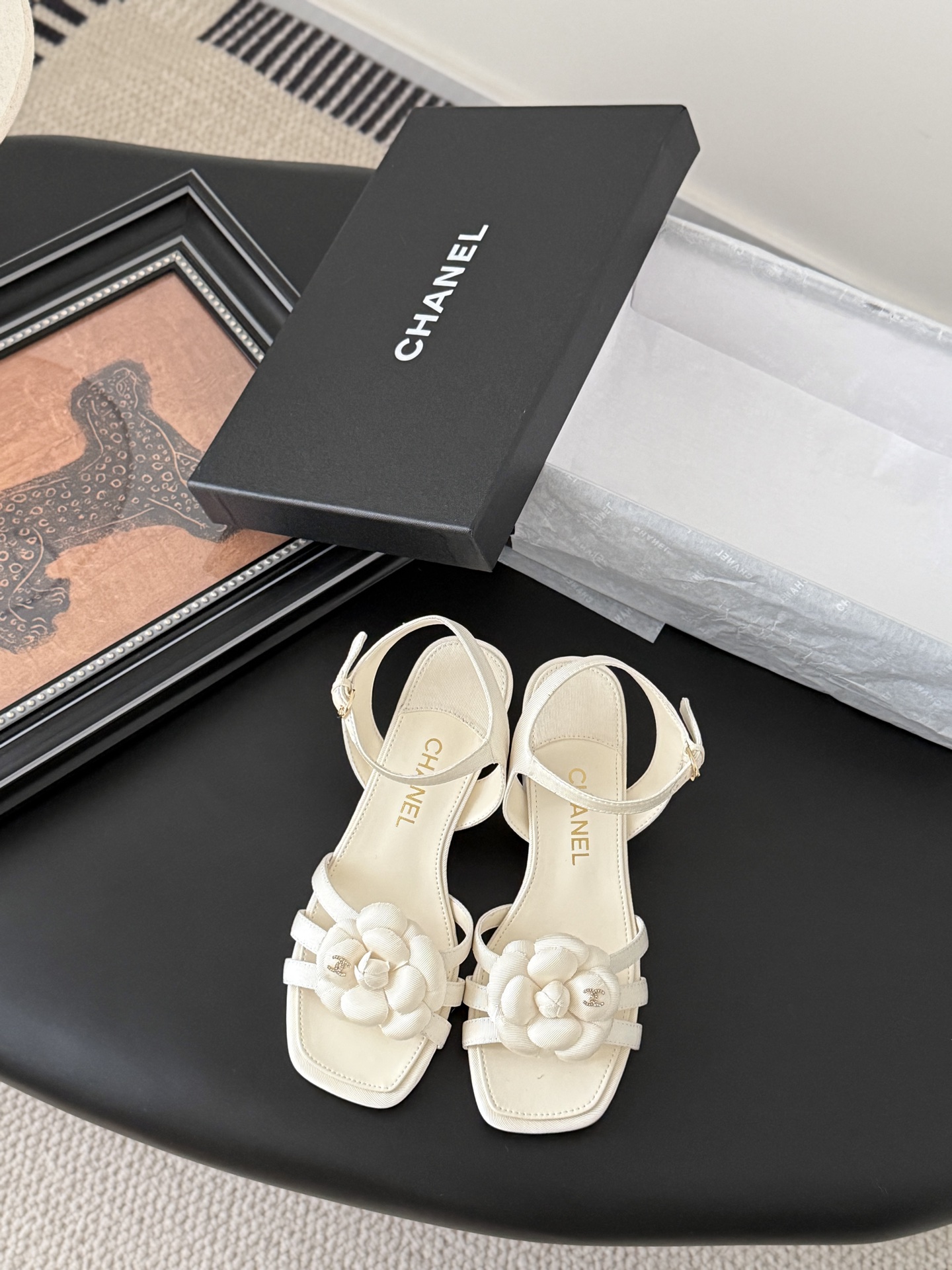 Chanel 샤넬 카멜리아 굽 샌들 신발