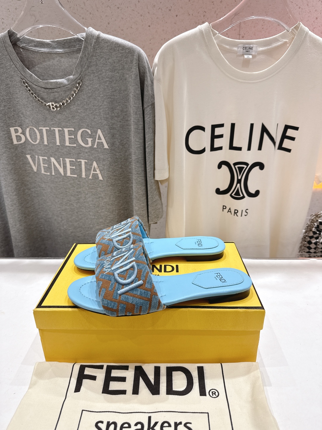 Fendi 펜디 플랫 슬리퍼 신발