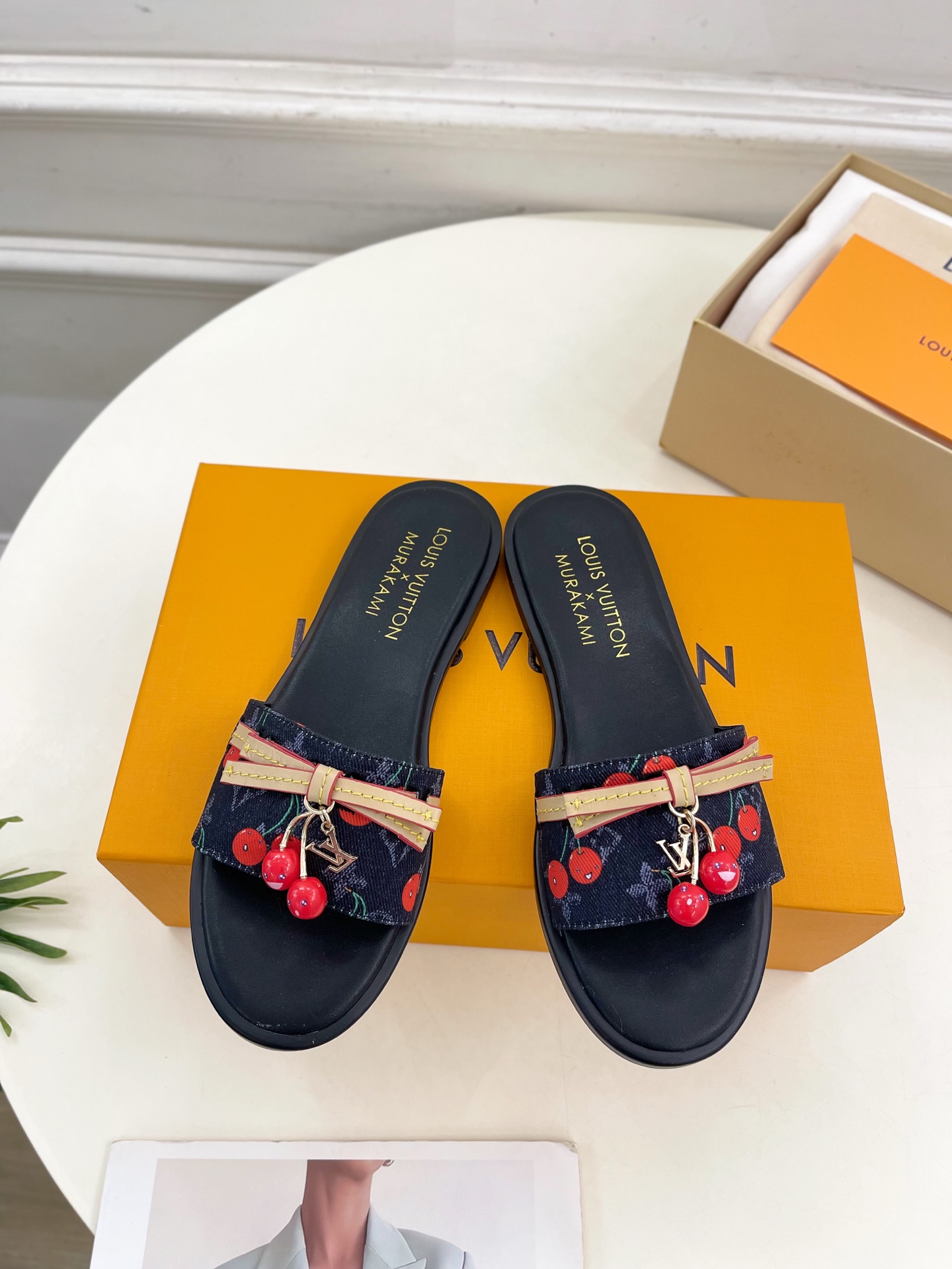 LV 루이비통 플랫 슬리퍼 신발