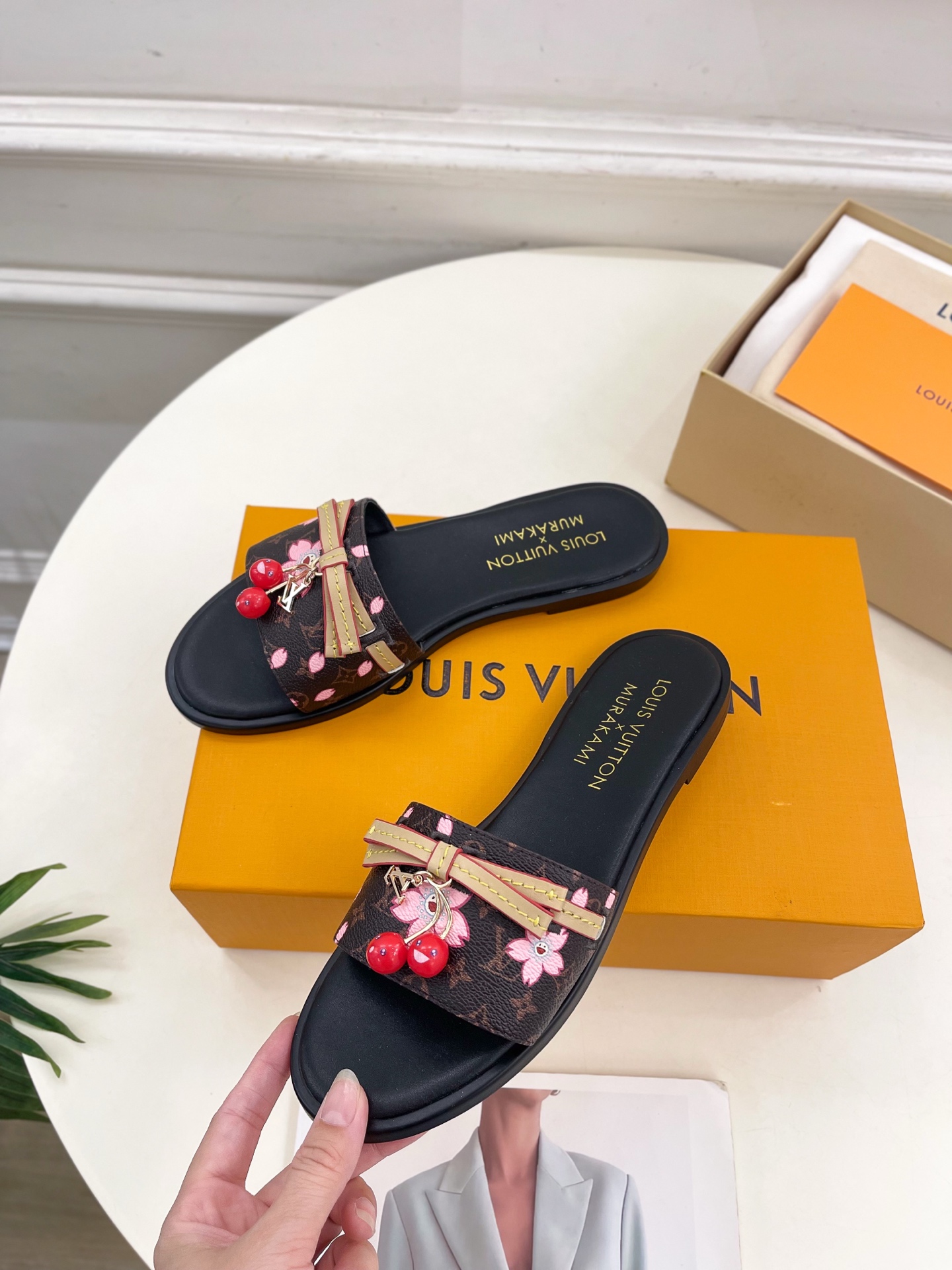 LV 루이비통 플랫 슬리퍼 신발