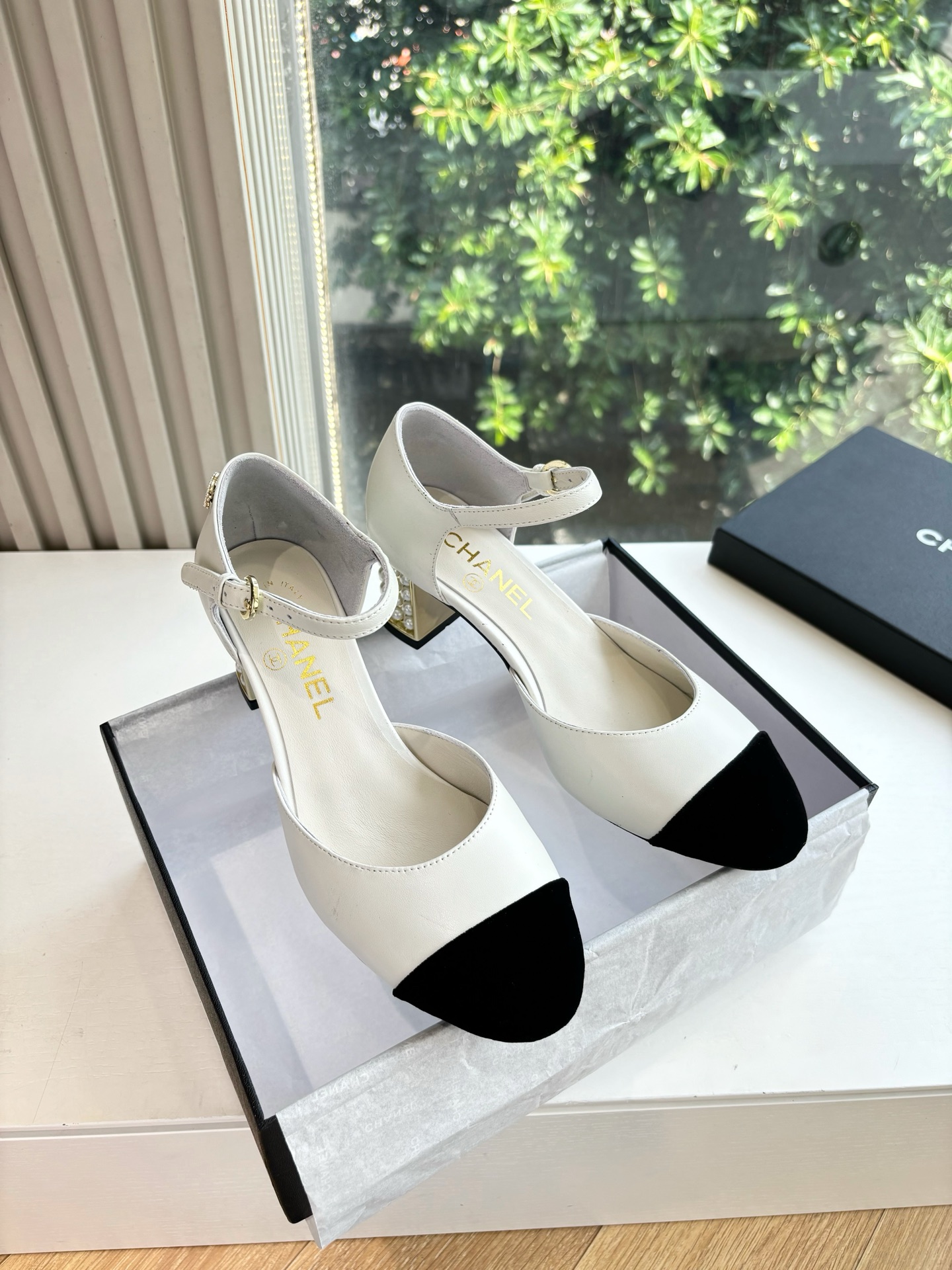 CHANEL 샤넬 굽 샌들 구두 신발