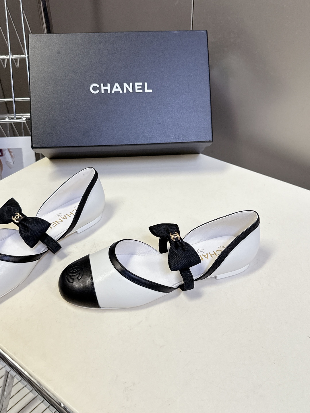 CHANEL 샤넬 리본 포인트 플랫 슈즈 단화 구두 신발