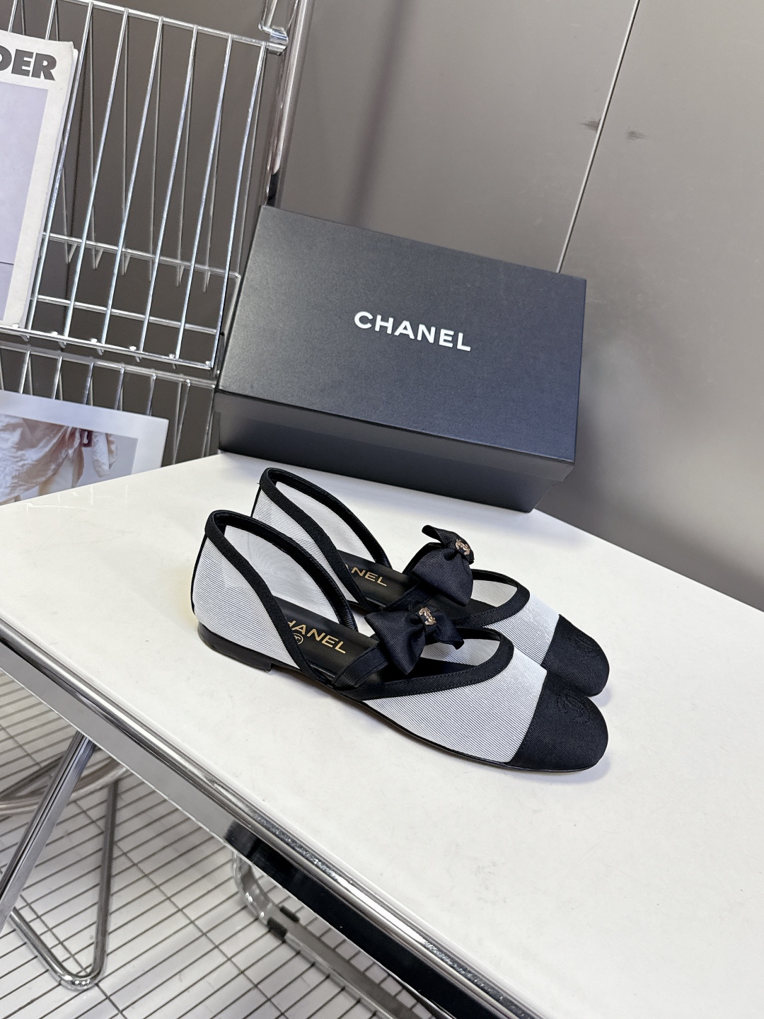 CHANEL 샤넬 리본 포인트 플랫 슈즈 단화 구두 신발
