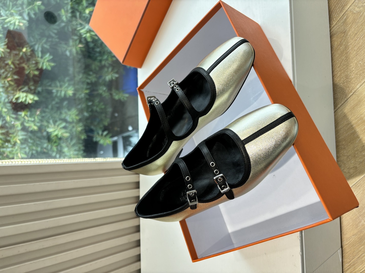 Hermes 에르메스 Kelly 켈리 버클 중굽 샌들 플랫 슈즈 신발