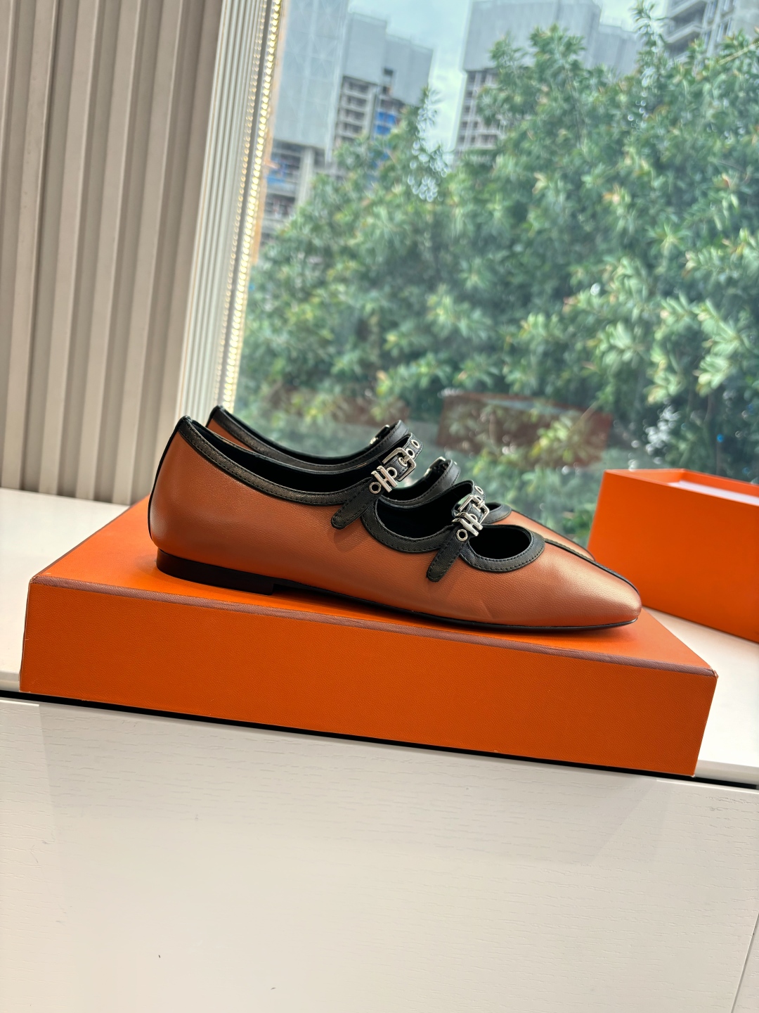 Hermes 에르메스 Kelly 켈리 버클 중굽 샌들 플랫 슈즈 신발