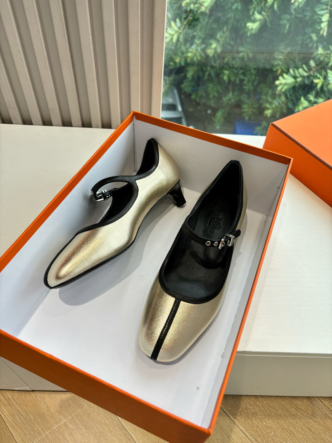 Hermes 에르메스 Kelly 켈리 버클 중굽 샌들 구두 신발