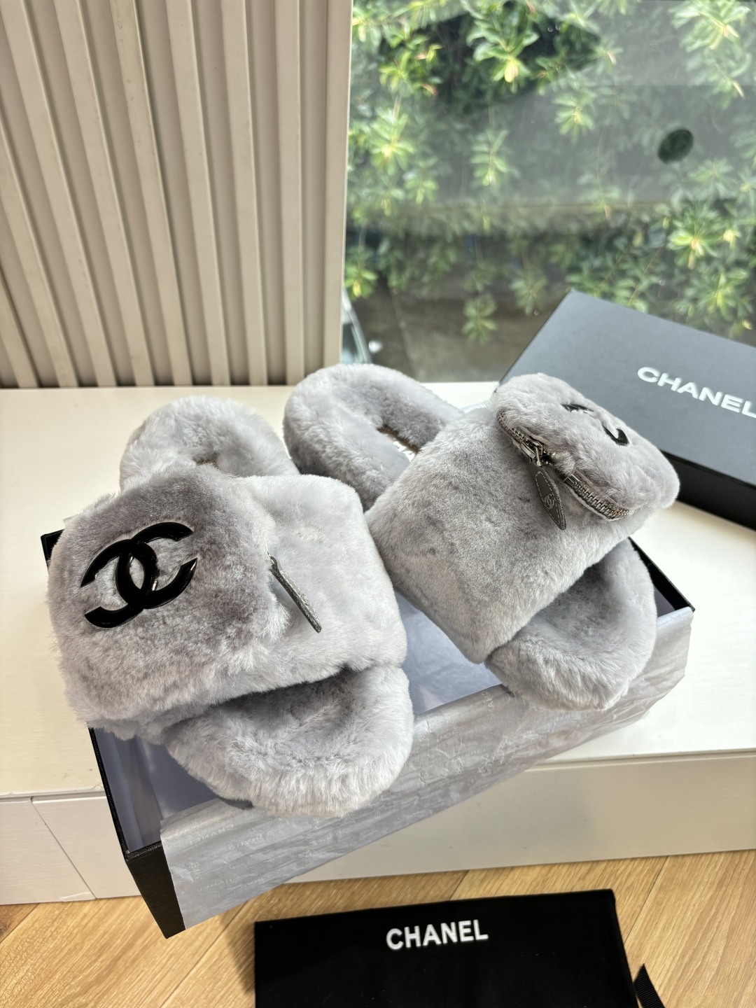 CHANEL 샤넬 퍼 토우 샌들 털신 슬리퍼 신발