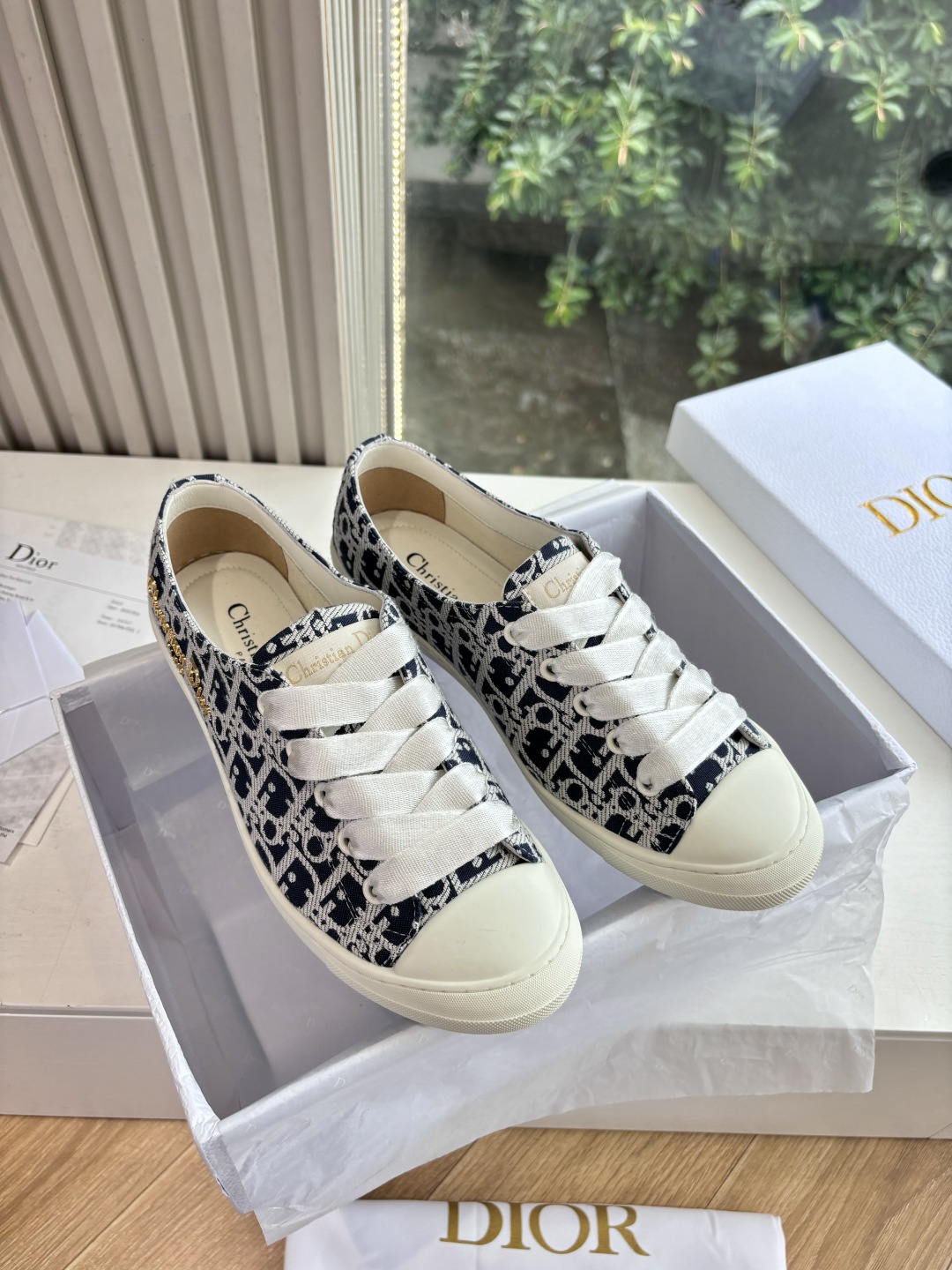 Dior CD 디올 Lucky 새틴 스니커즈 신발