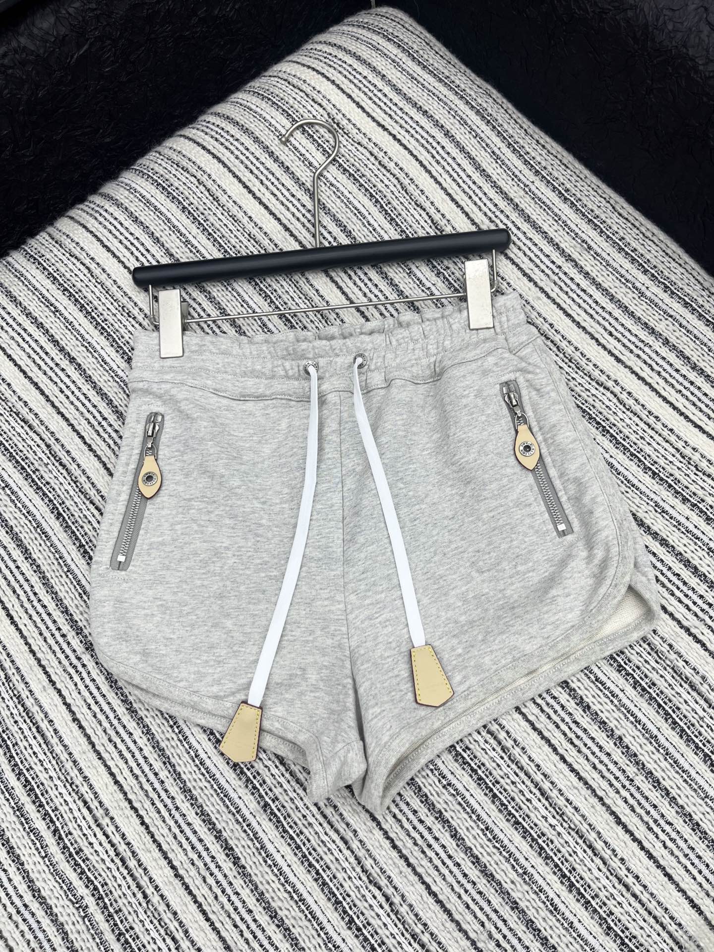 LV 루이비통 세트업 후드 집업 자켓 + 밴딩 숏팬츠 의류