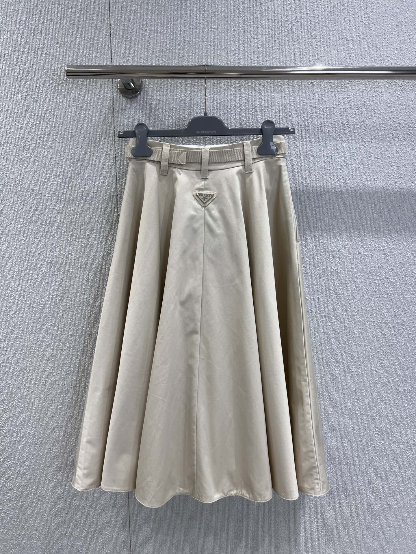 Prada 프라다 스커트 치마 의류