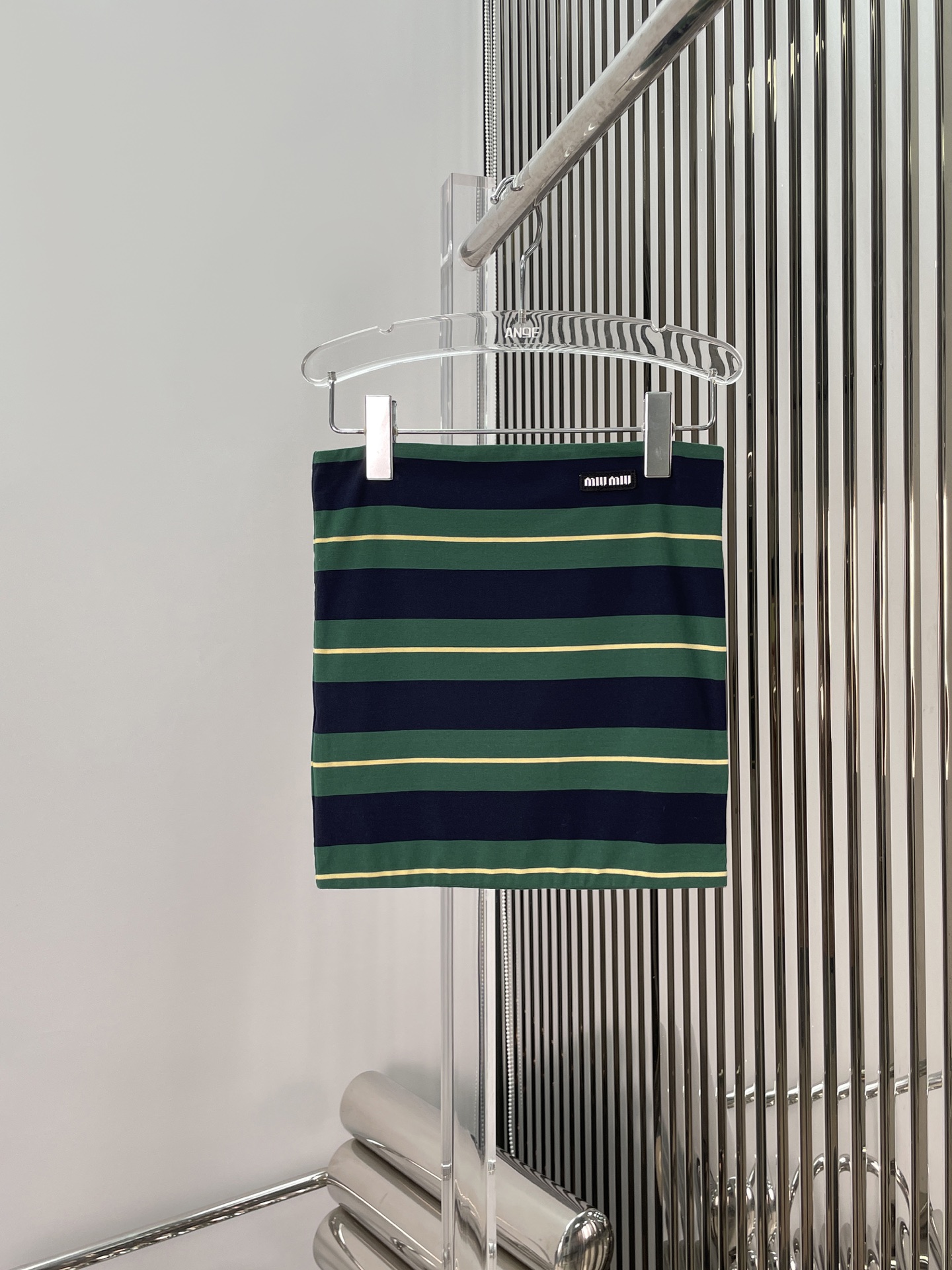 MIUMIU 미우미우 스트라이프 튜브탑 상의 탑 의류