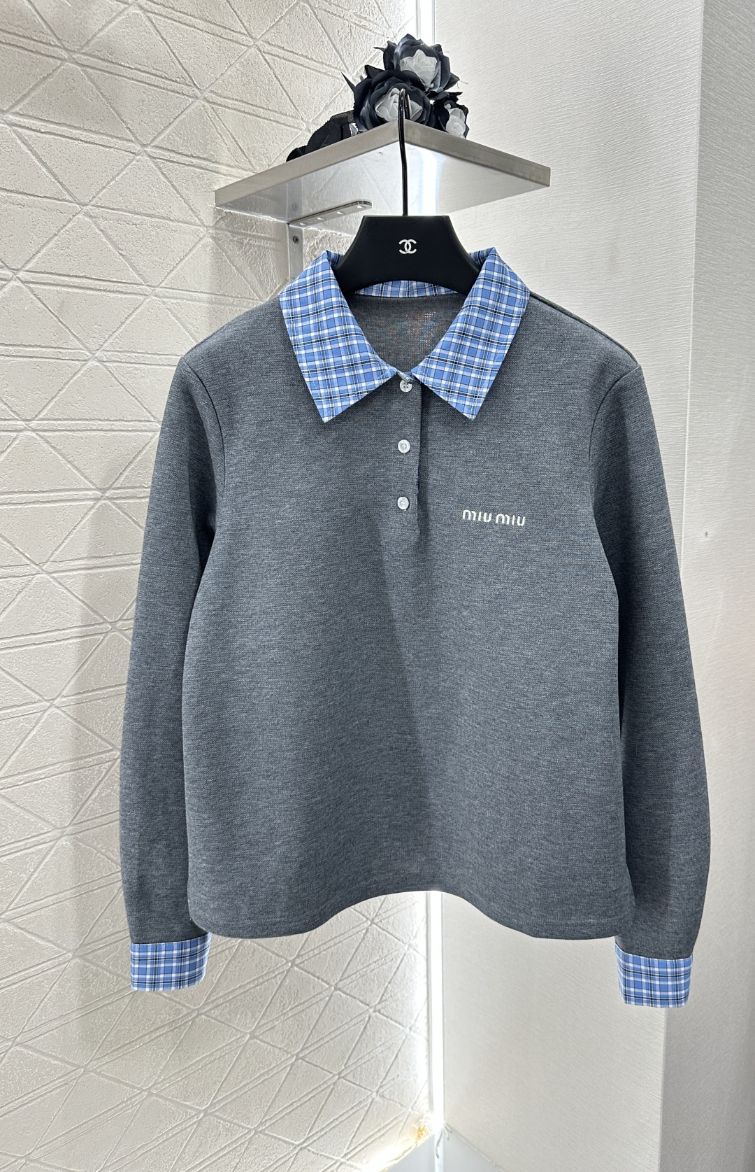 miumiu 미우미우 카라 긴팔 니트 + 치마 반바지 세트업 의류