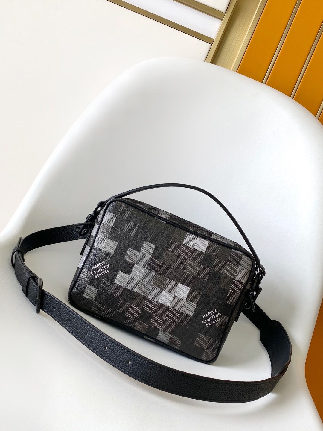 LV 루이비통 메신저백 크로스백 가방