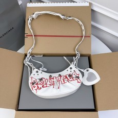 Balenciaga 발렌시아가 르 카골 스몰 하프문백 가방