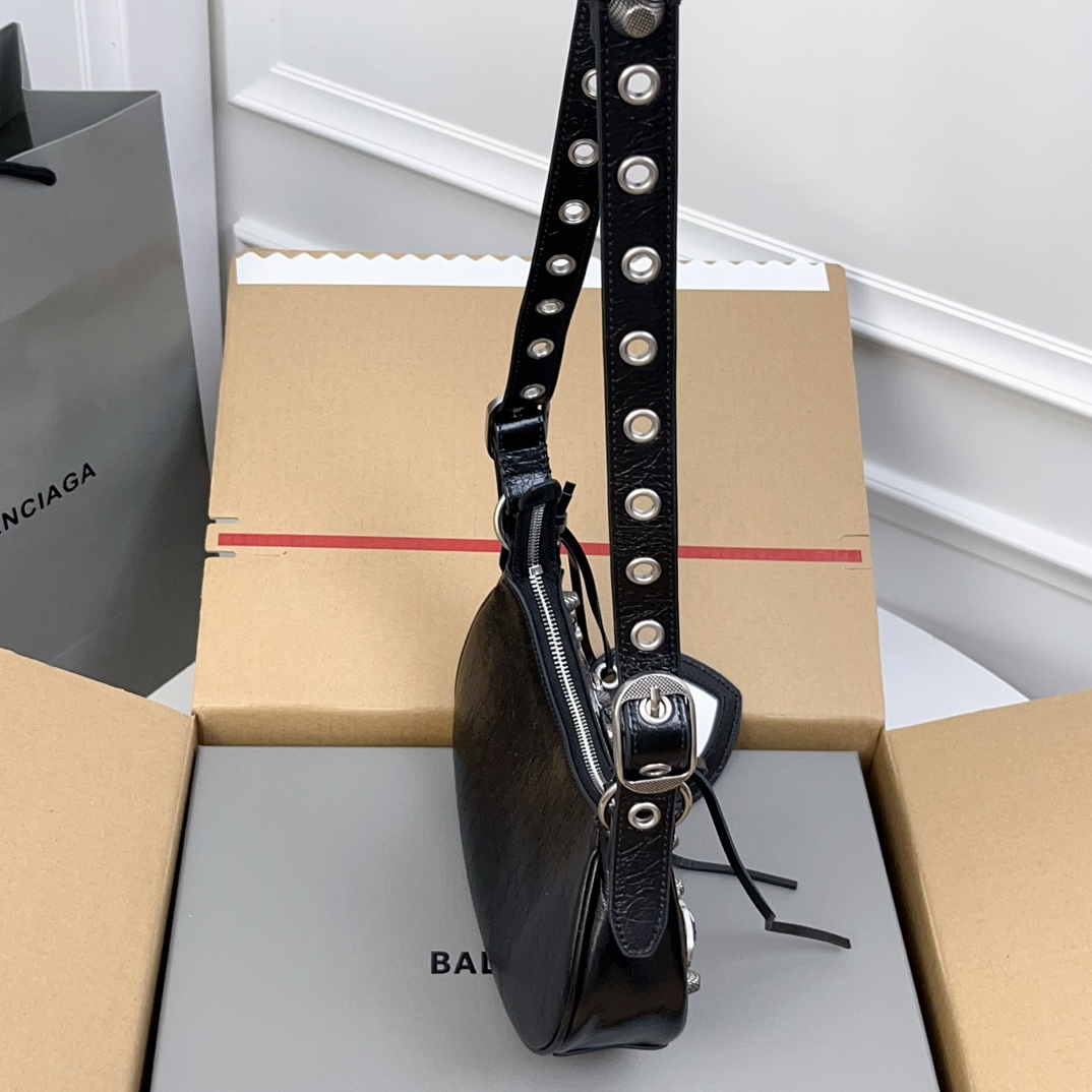 Balenciaga 발렌시아가 르 카골 스몰 하프문백 가방