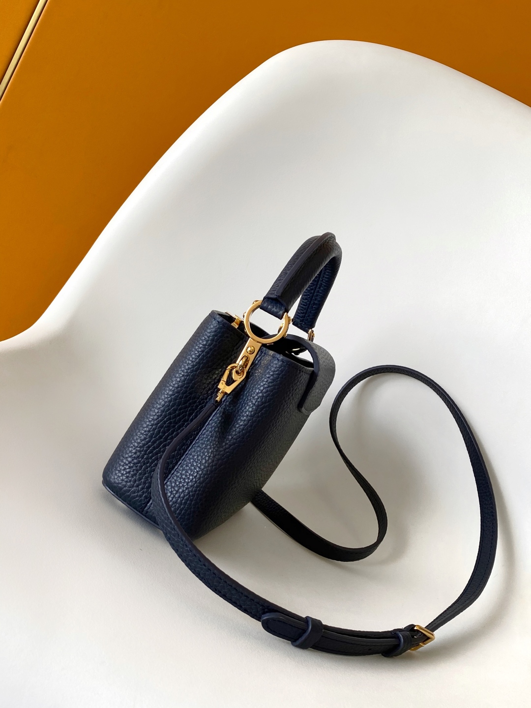 LV 루이비통 Capucines mini 체인백 가방