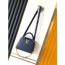 LV 루이비통 카퓌신 BB 체인백 토트백 가방