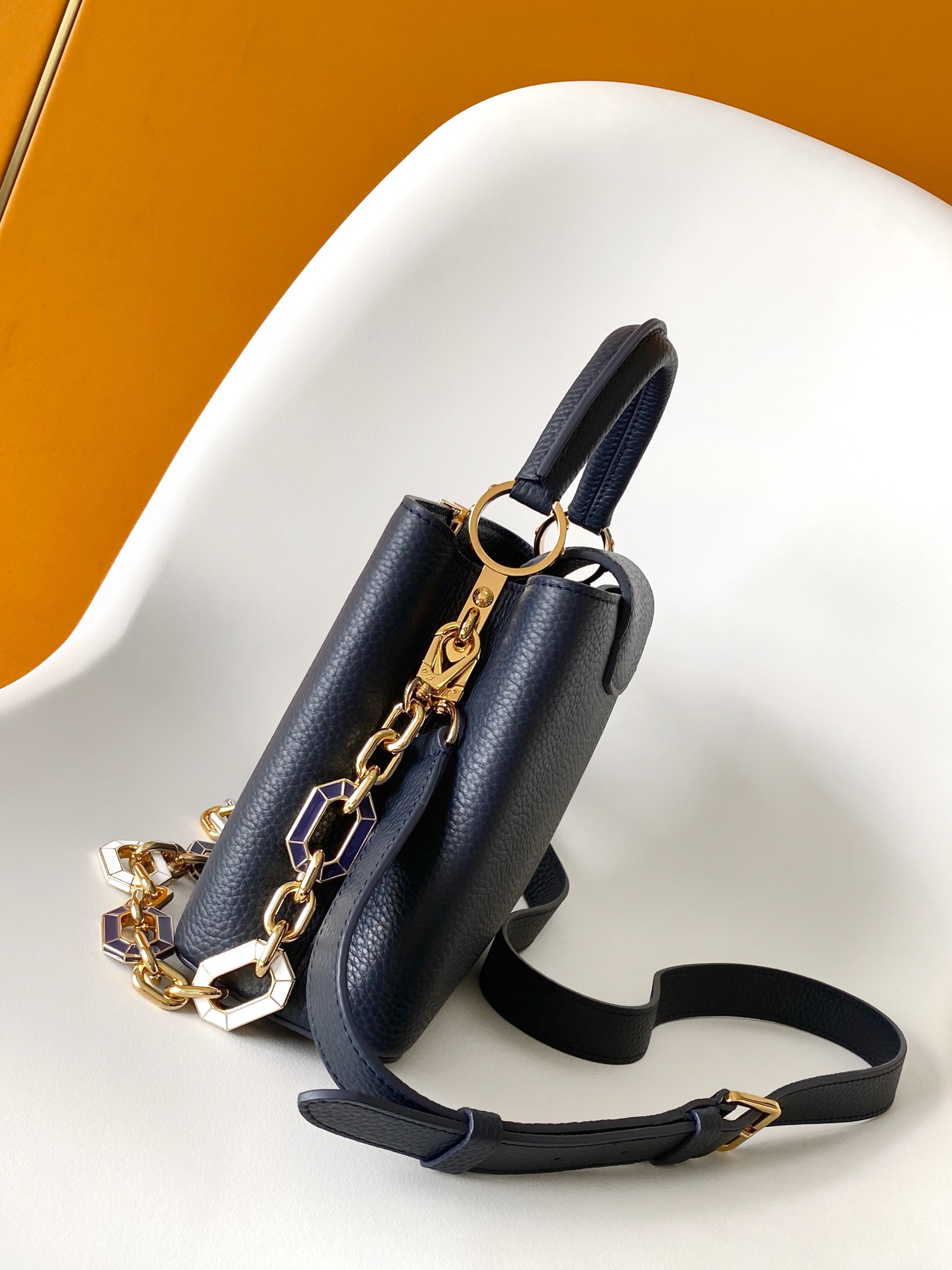 LV 루이비통 카퓌신 BB 체인백 토트백 가방