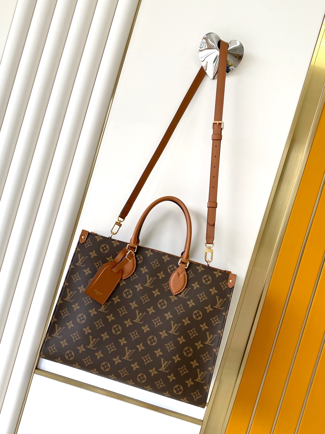 LV 루이비통 OnTheGo Organizer 토트백 가방