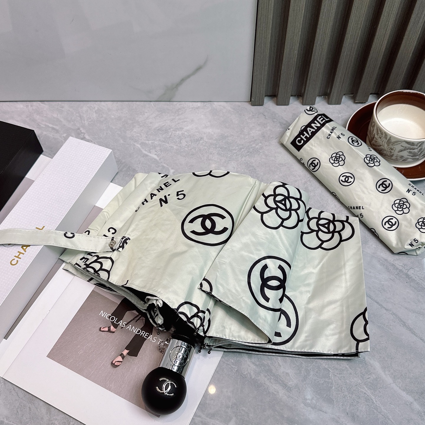 CHANEL 샤넬 여름 자동 접이식 양산 겸 우산