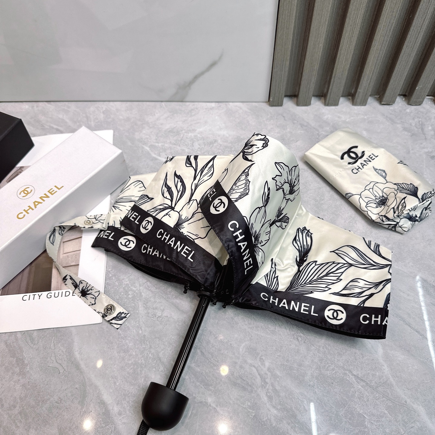 CHANEL 샤넬 여름 자동 접이식 양산 겸 우산