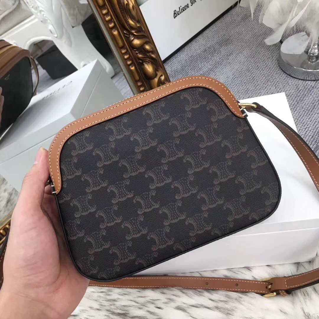 Celine 셀린느 Triomphe 스몰 카메라백 가방