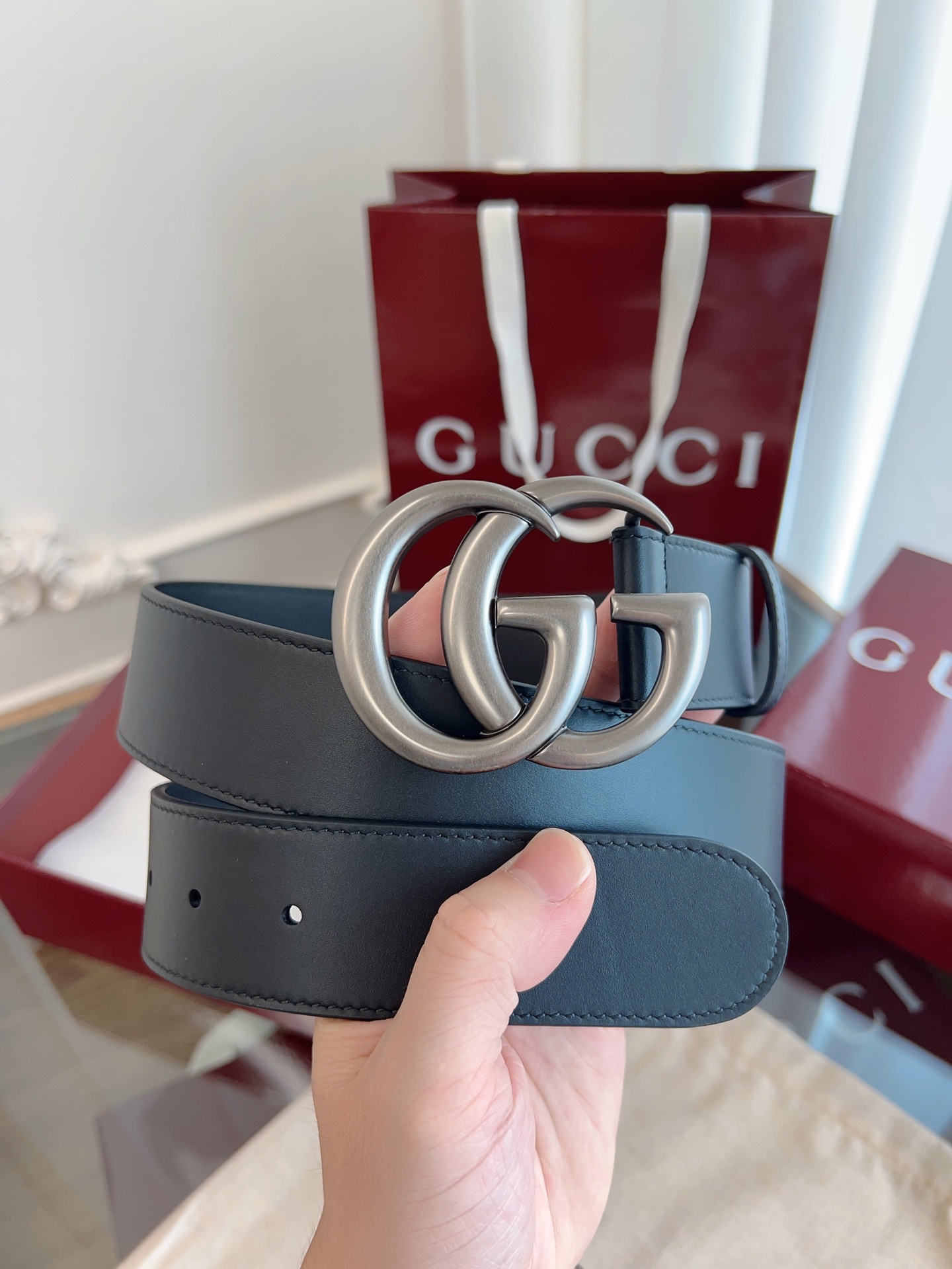 GUCCI 구찌 클래식 엠보 소가죽 벨트
