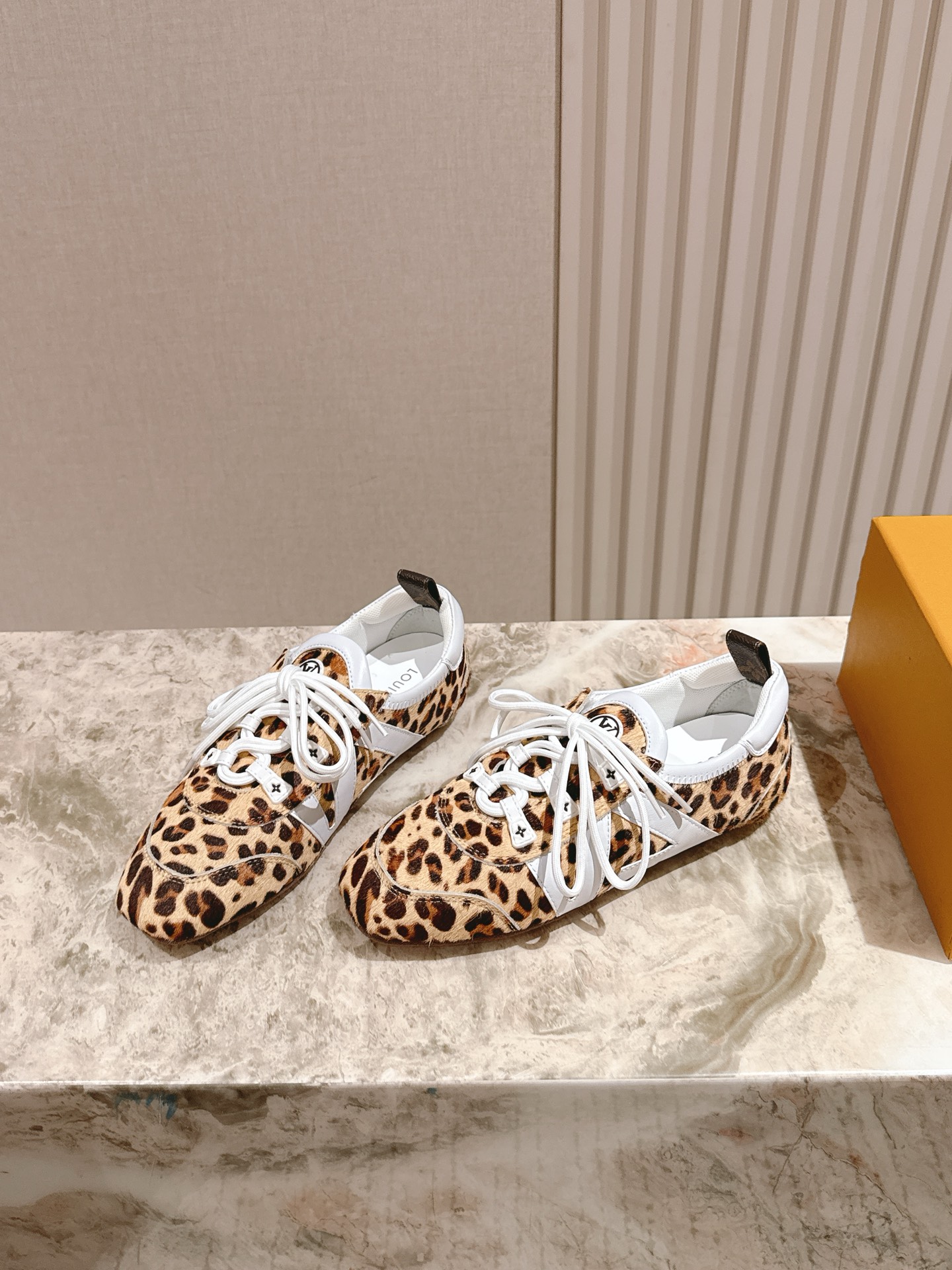 LV 루이비통 빈티지 러닝 스니커즈 신발