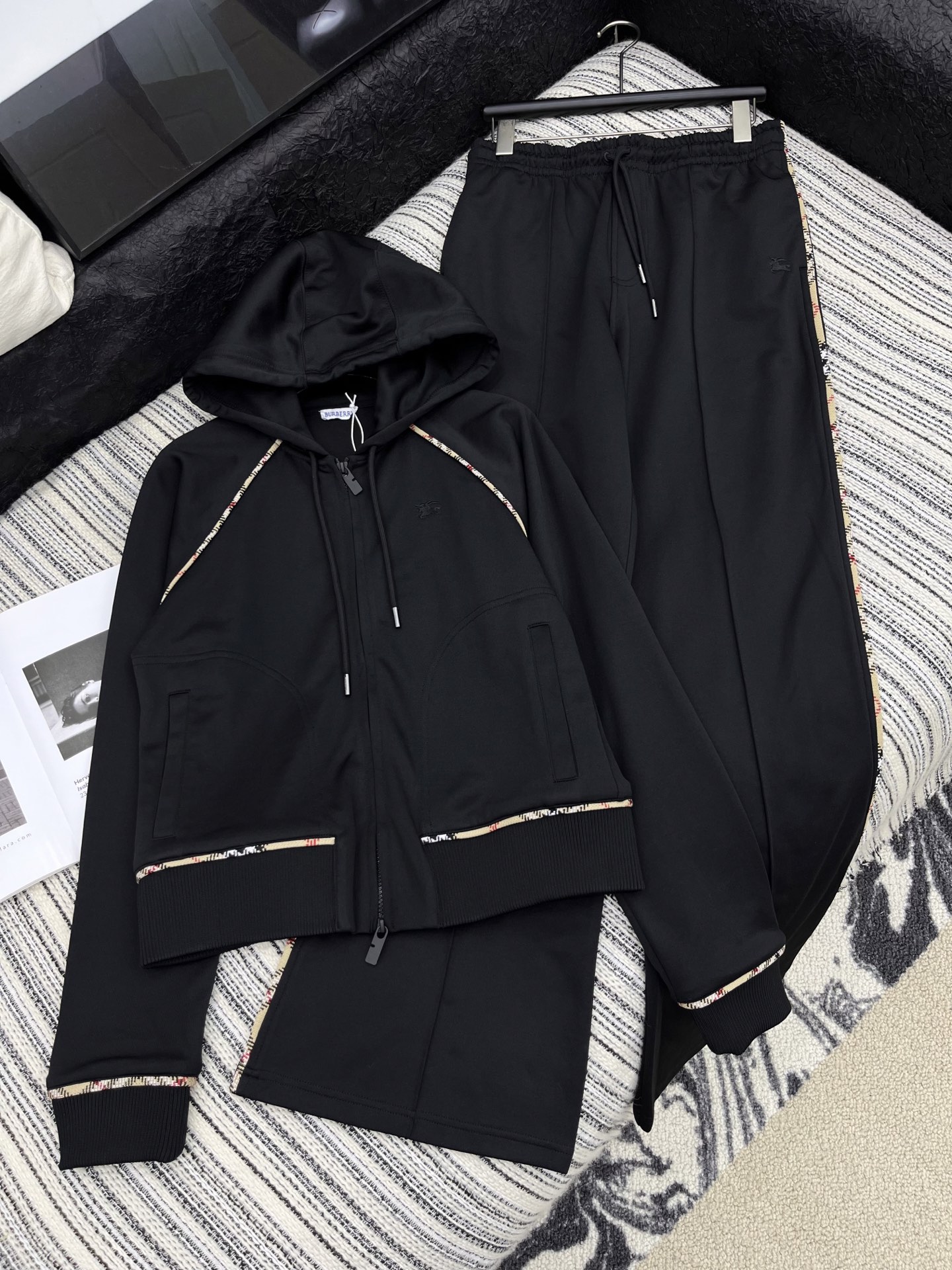 Burberry 버버리 후드 집업 자켓 + 팬츠 바지 세트 의류