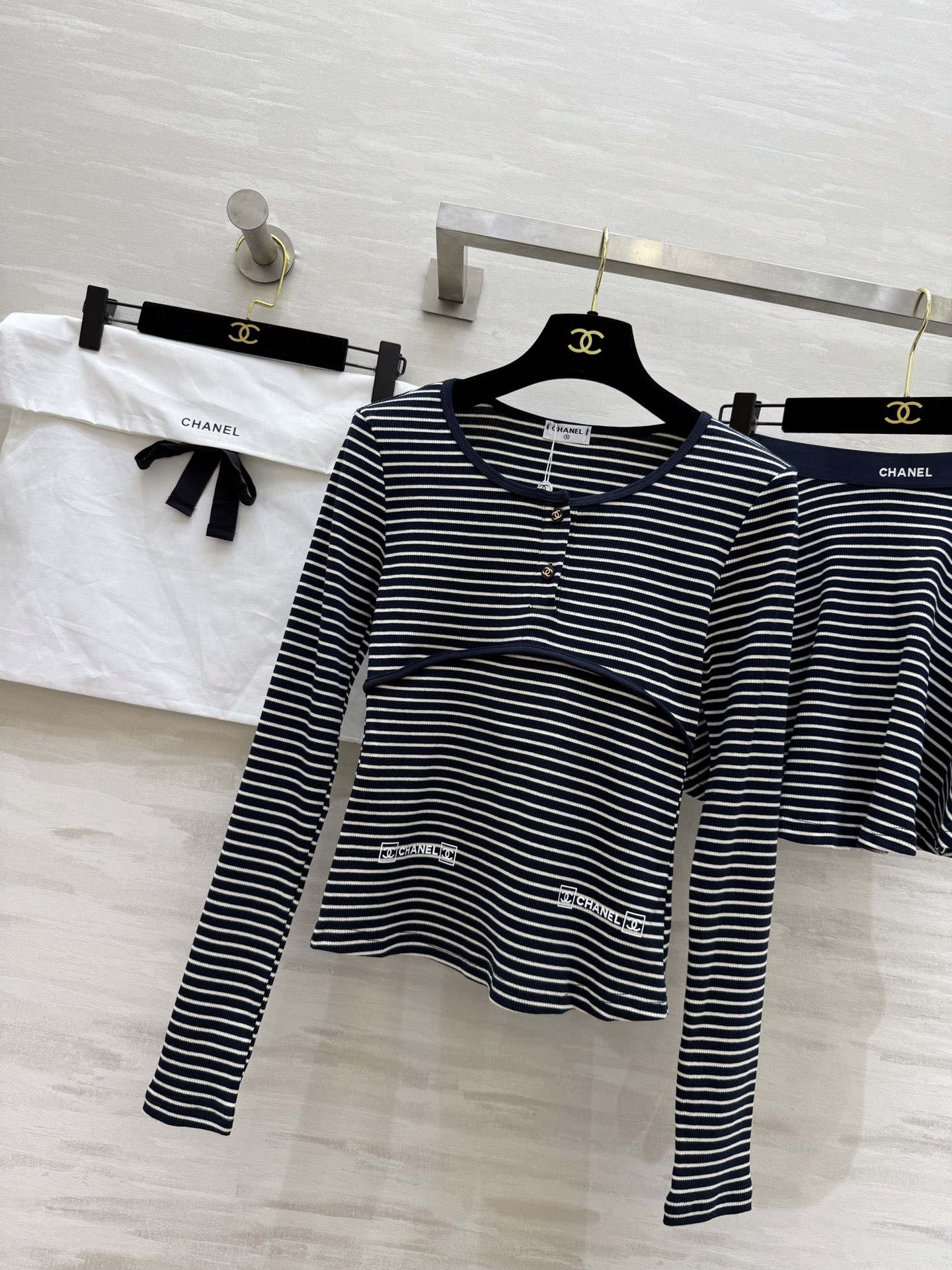 Chanel 샤넬 스트라이프 코튼 세트 긴팔 티셔츠 + 스커트 치마 의류