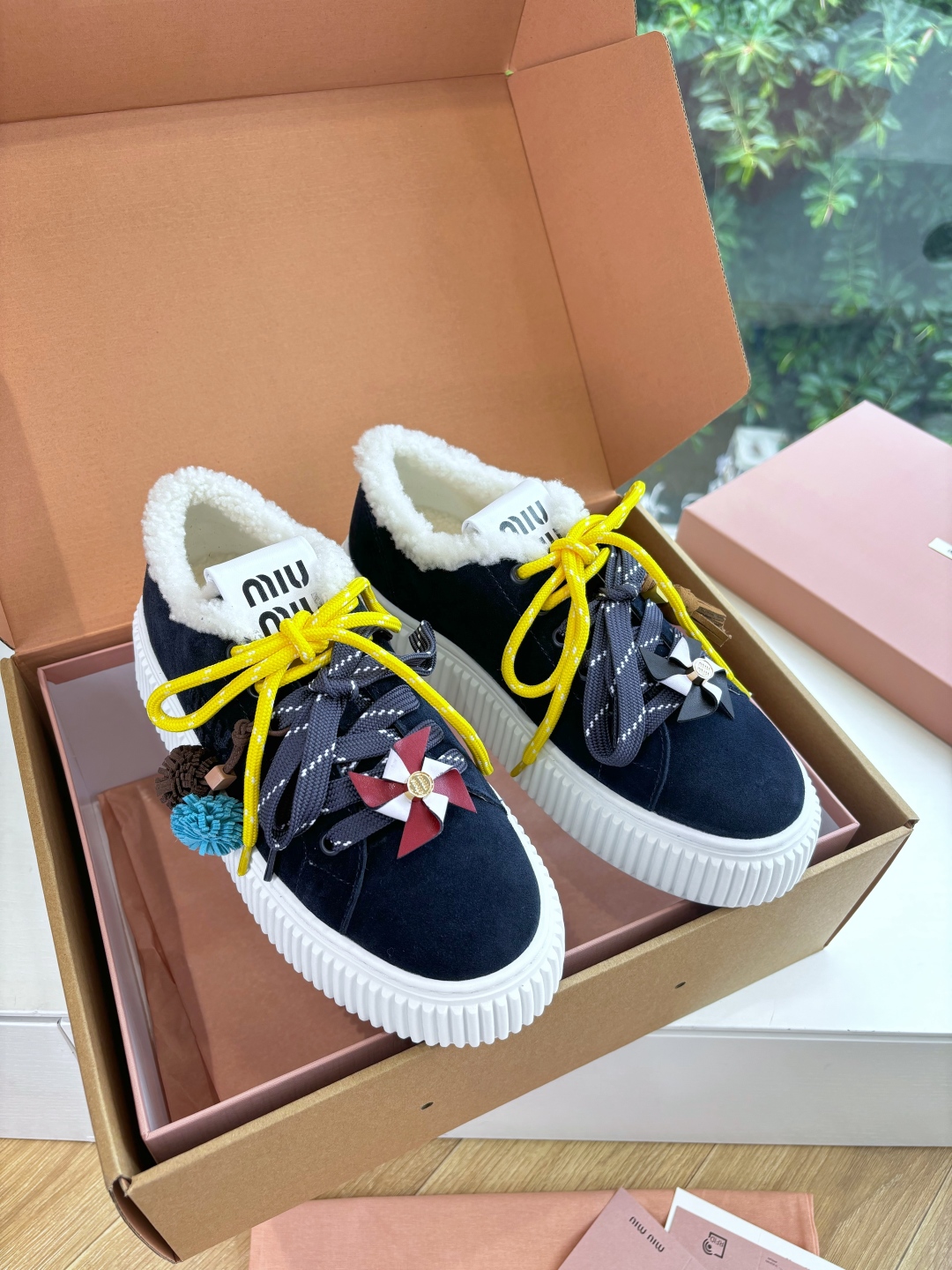 miumiu 미우미우 양모 스니커즈 신발