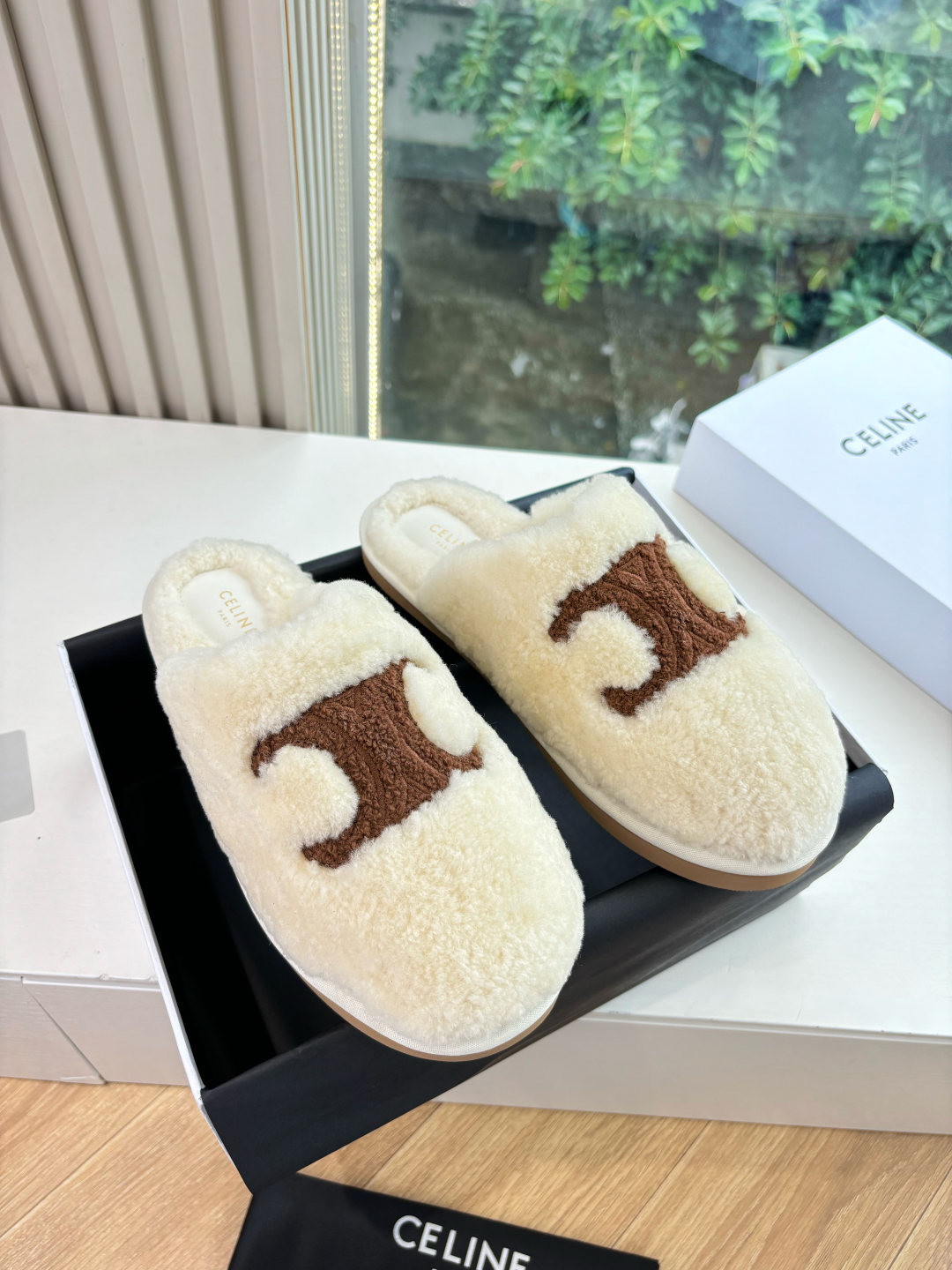 Celine 셀린느 앞코 슬리퍼 퍼 슈즈 신발