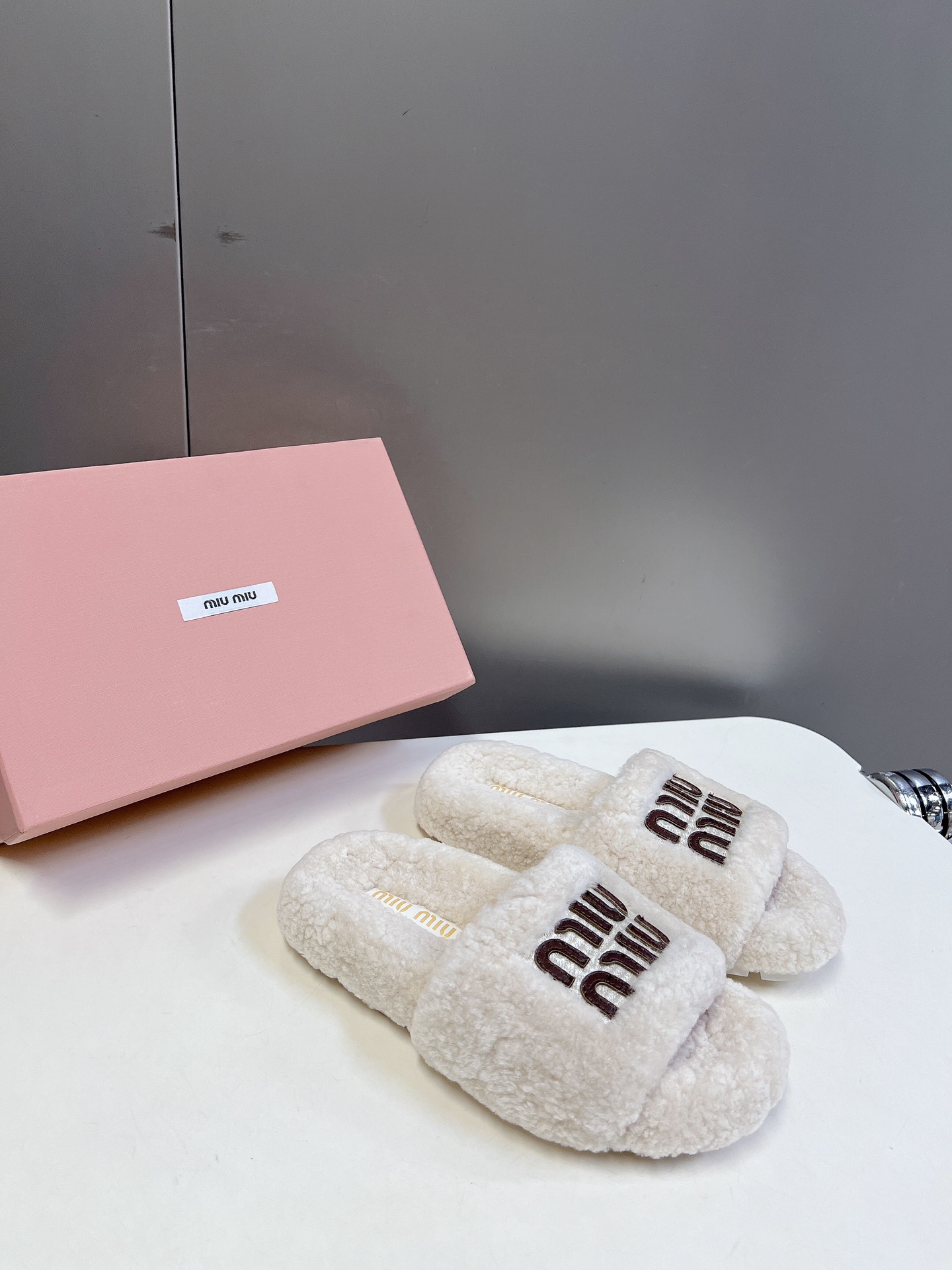miumiu 미우미우 퍼 슬리퍼 신발