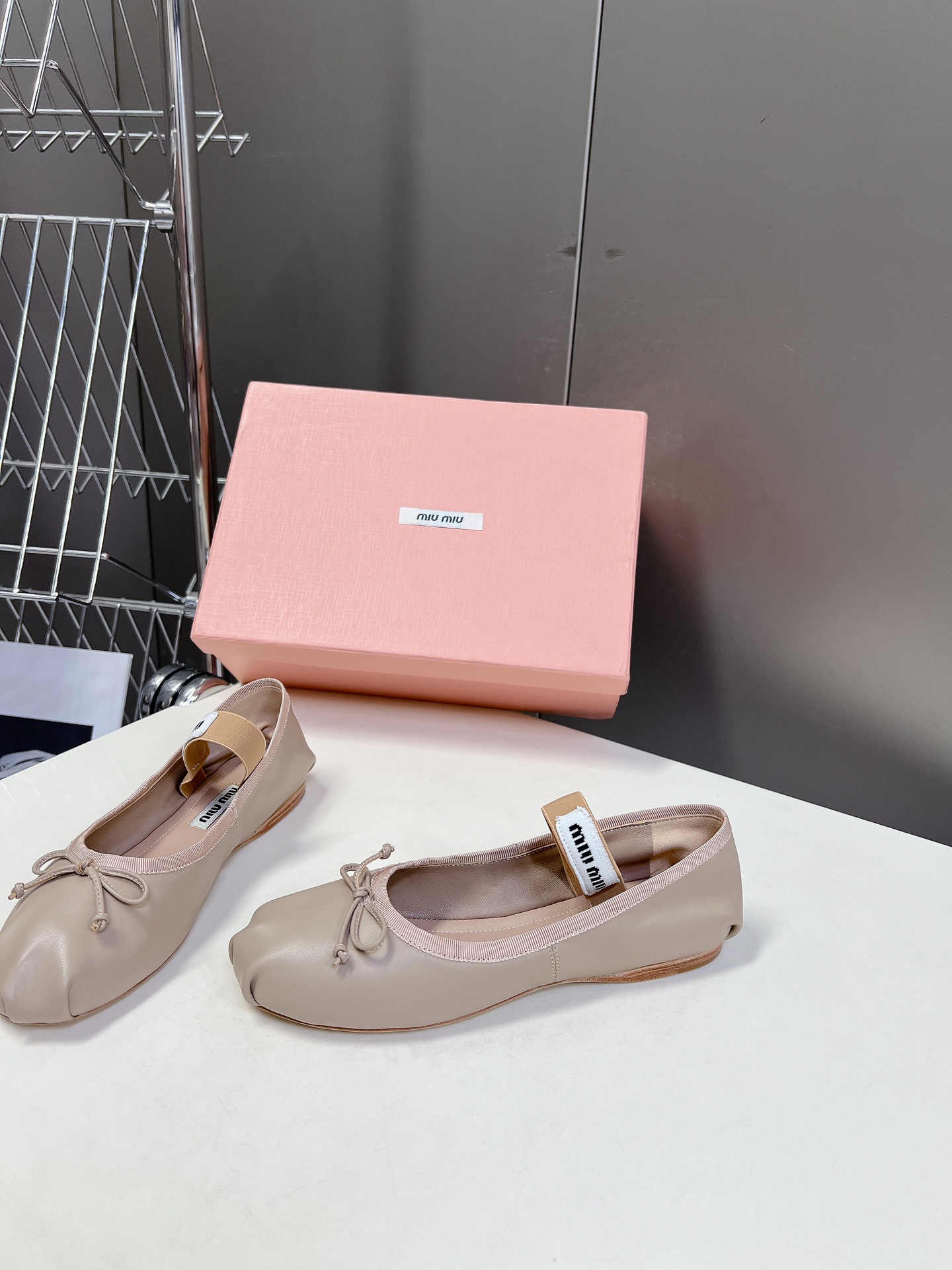 miumiu 미우미우 클래식 발레리나 플랫 슈즈 단화 신발