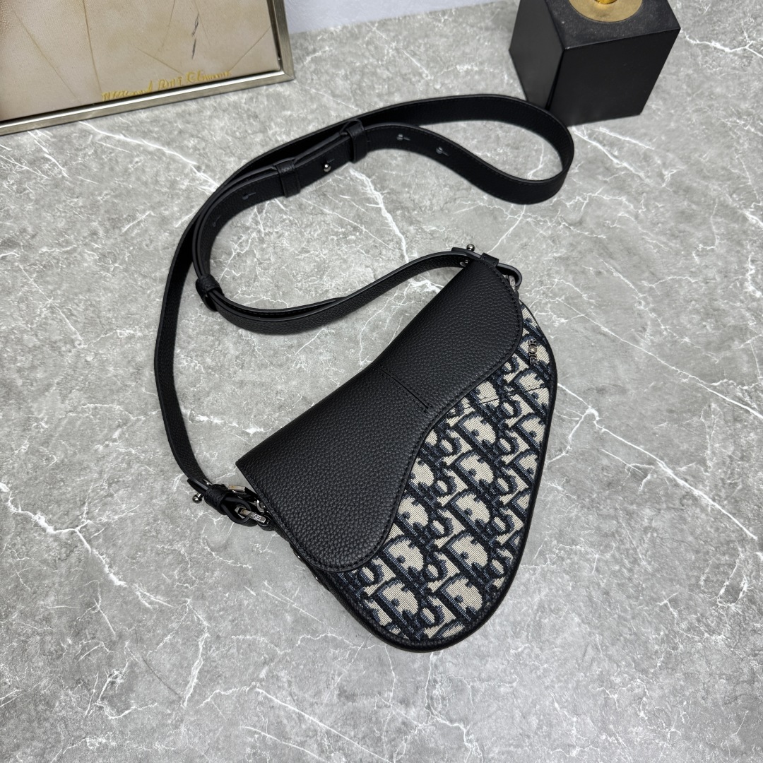 Dior CD 디올 Saddle 새들백 크로스백 가방