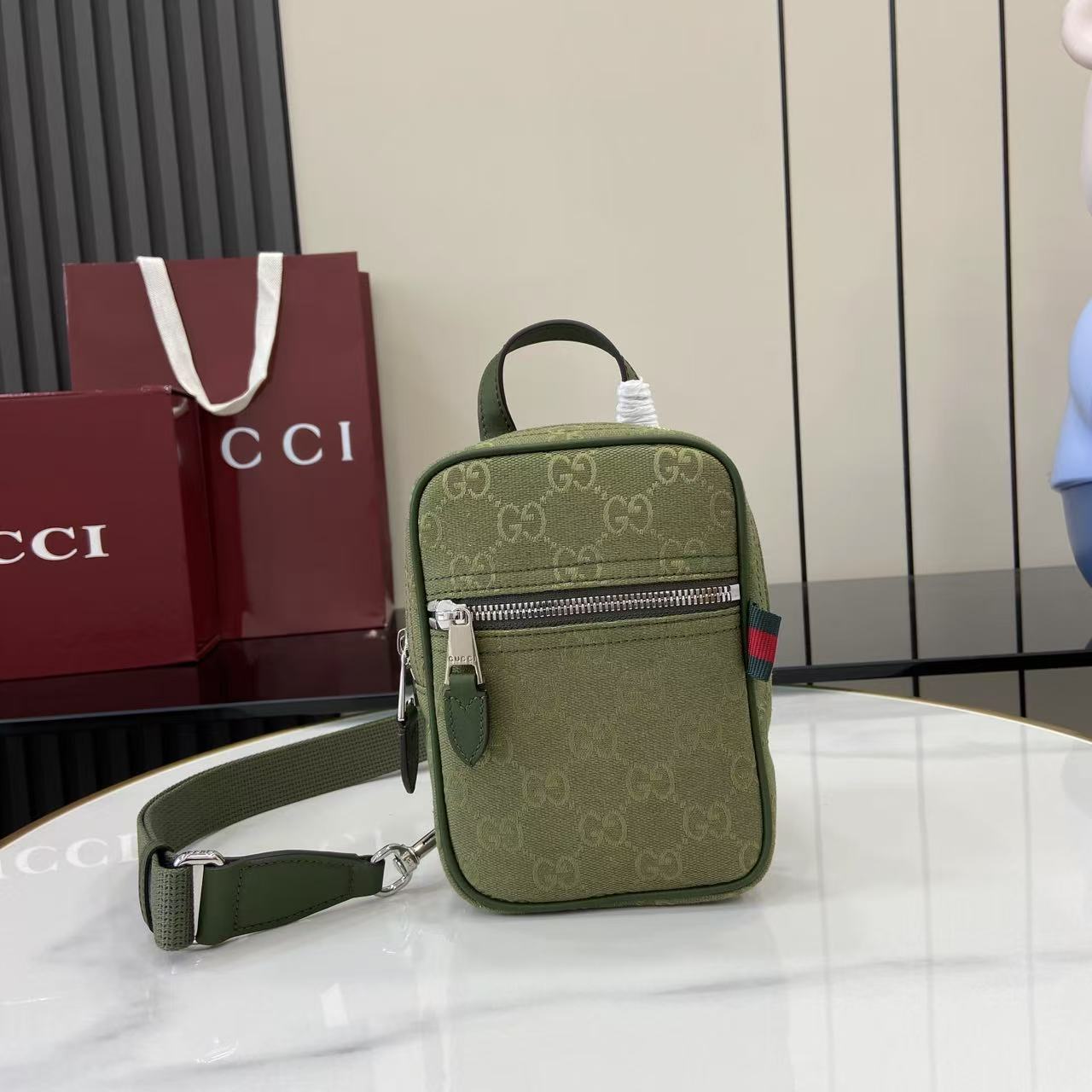 GUCCI 구찌 슬링백 크로스백 가방