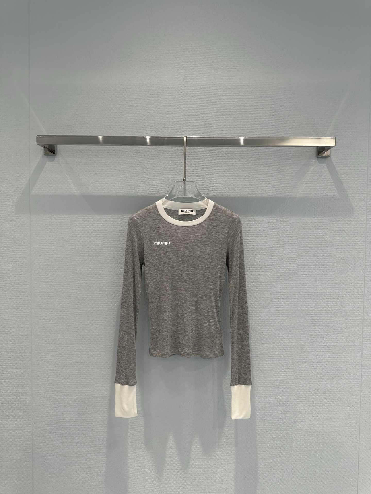MIUMIU 미우미우 긴팔 티셔츠 의류