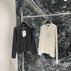 Chanel 샤넬  라운드넥 니트 가디건 의류