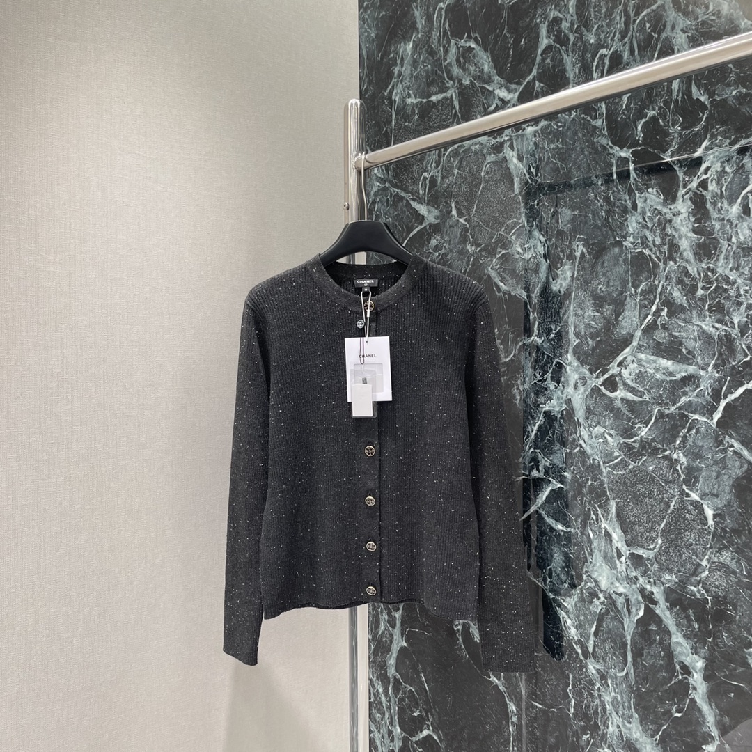 Chanel 샤넬  라운드넥 니트 가디건 의류