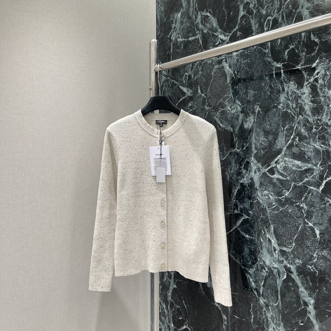 Chanel 샤넬  라운드넥 니트 가디건 의류