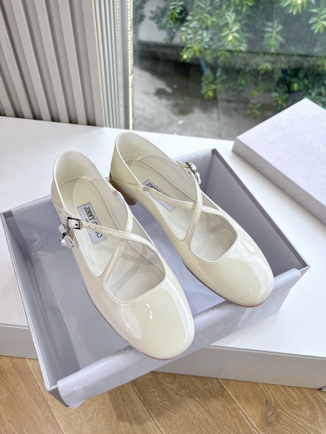 Jimmy Choo 지미추 진주 플랫 슈즈 단화 구두 신발