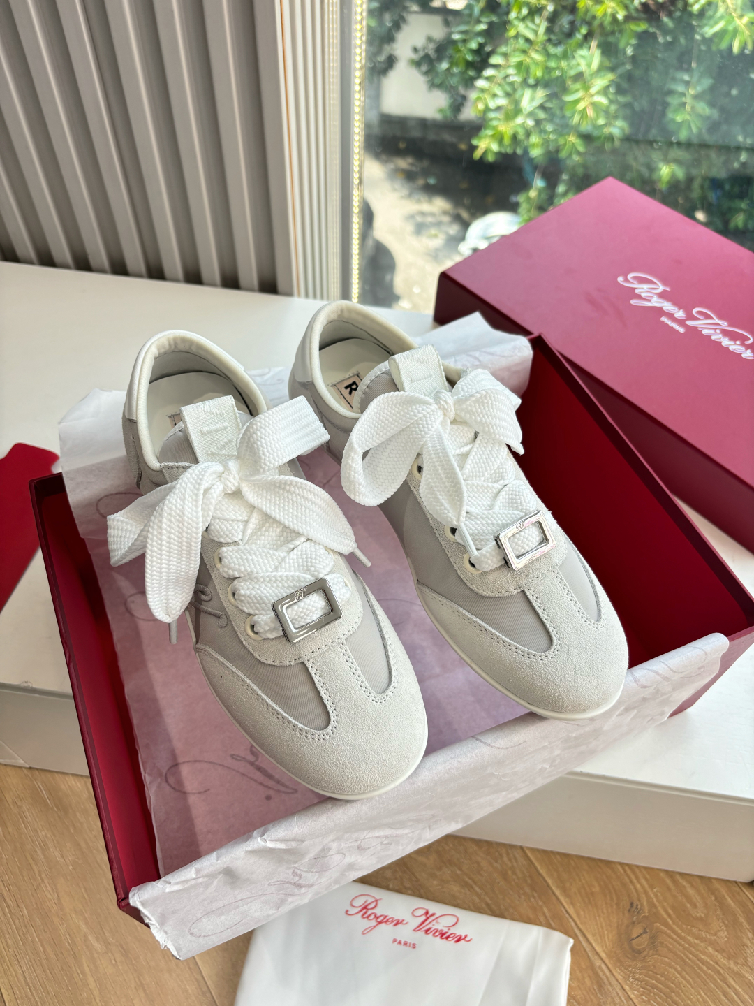 Roger Vivier RV 로저 비비에 트레이닝 스니커즈 신발